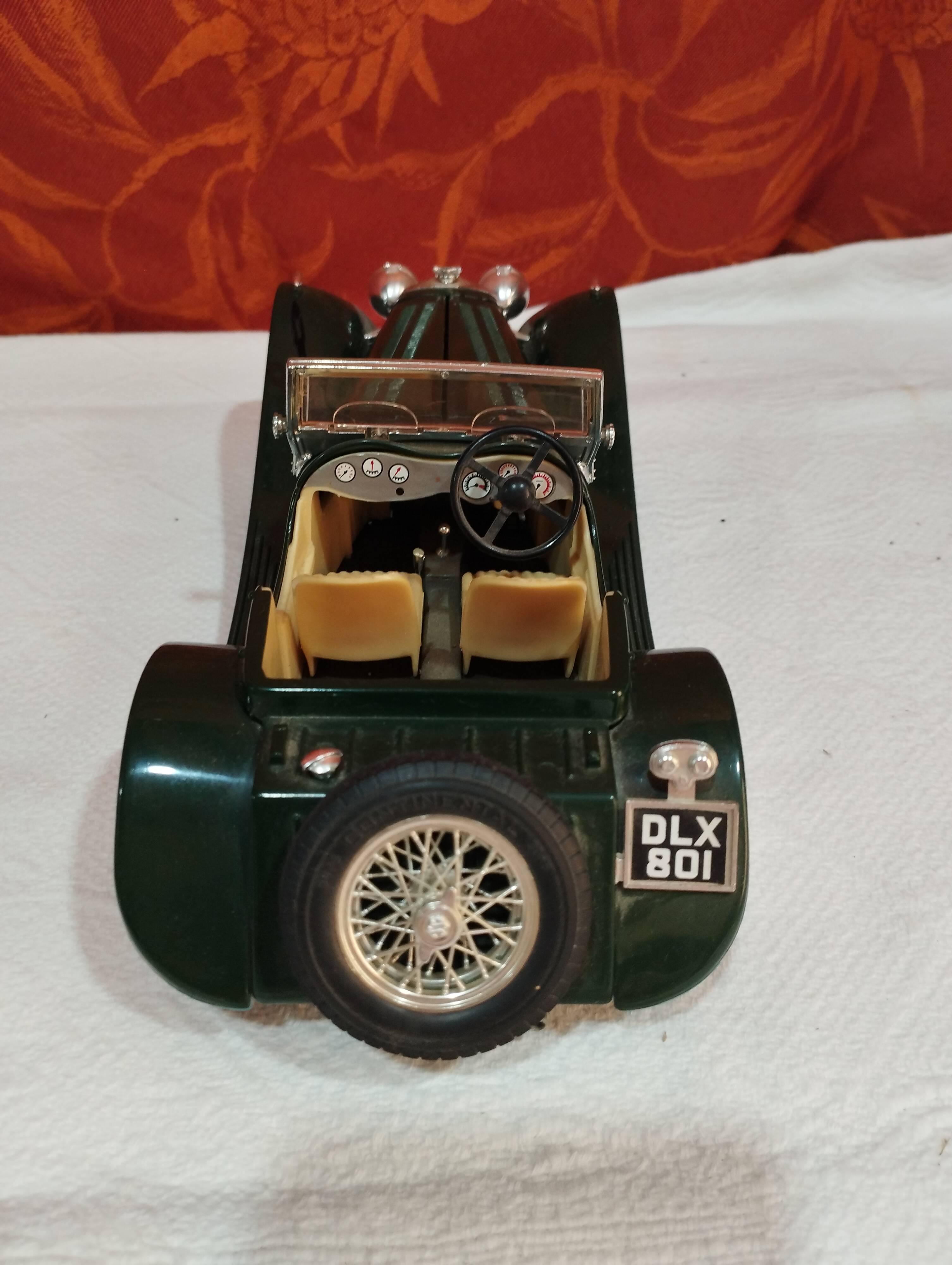 Toy car jaguar ss100 1937 burago scale 1/18