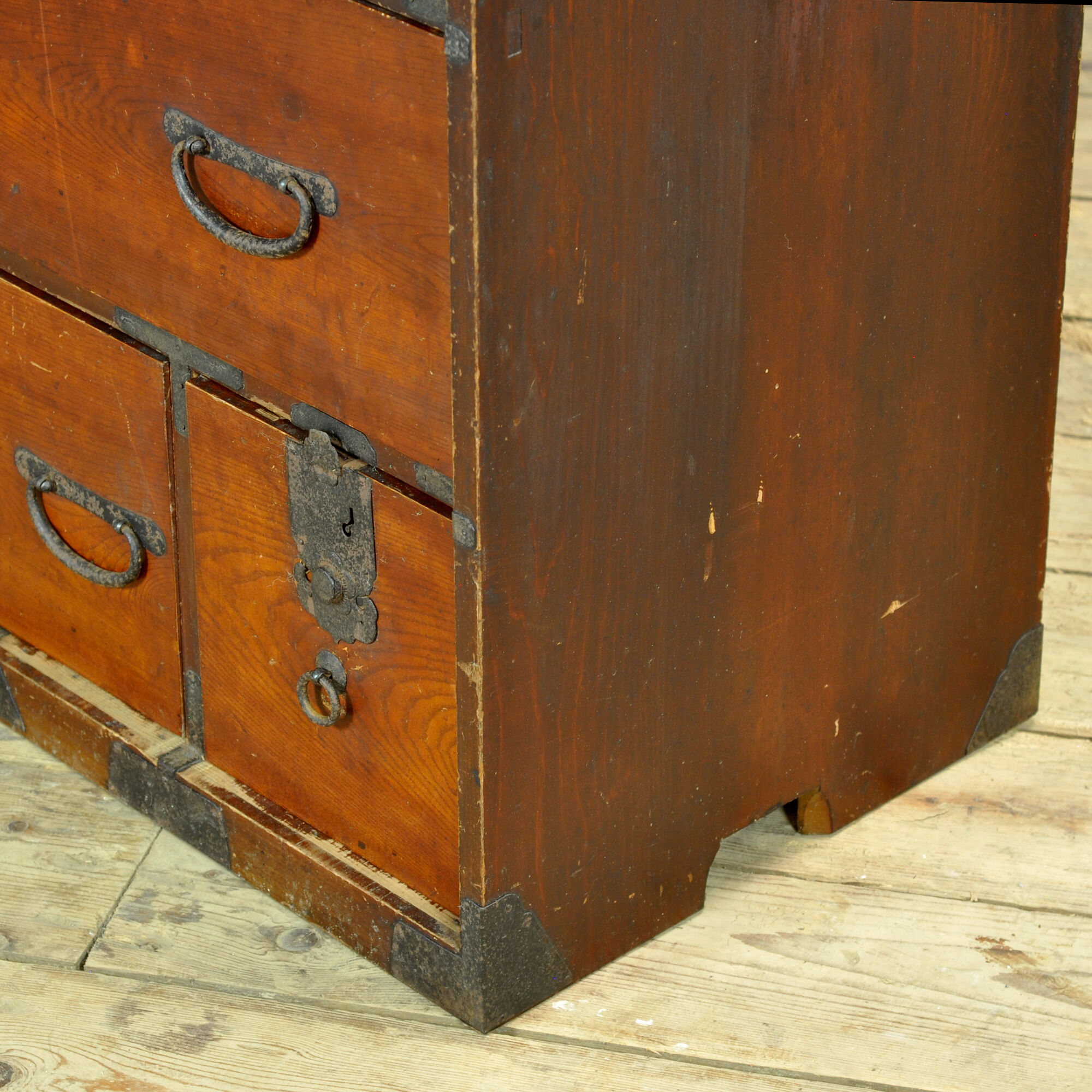 Commode Tansu japonaise, vers 1890