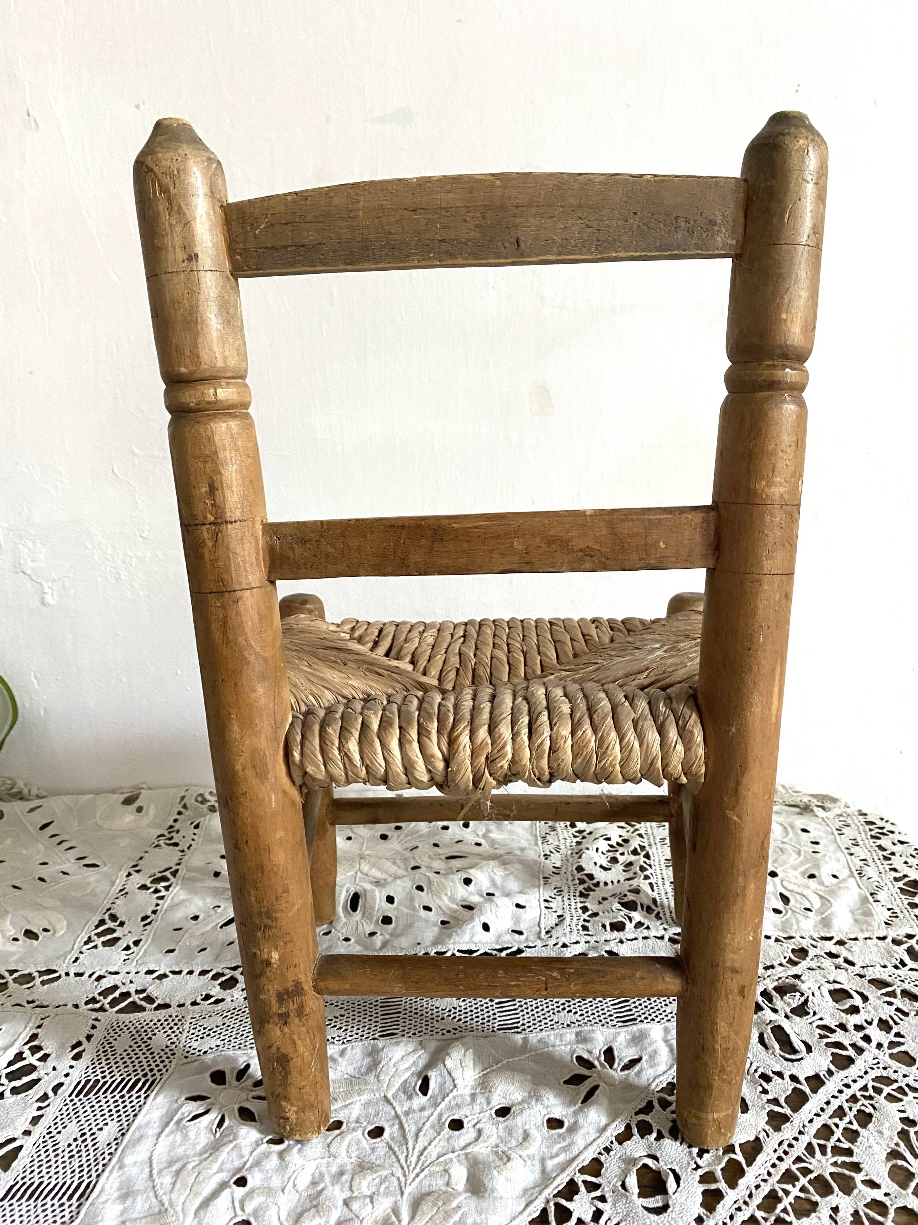 Chaise enfant en bois et paille