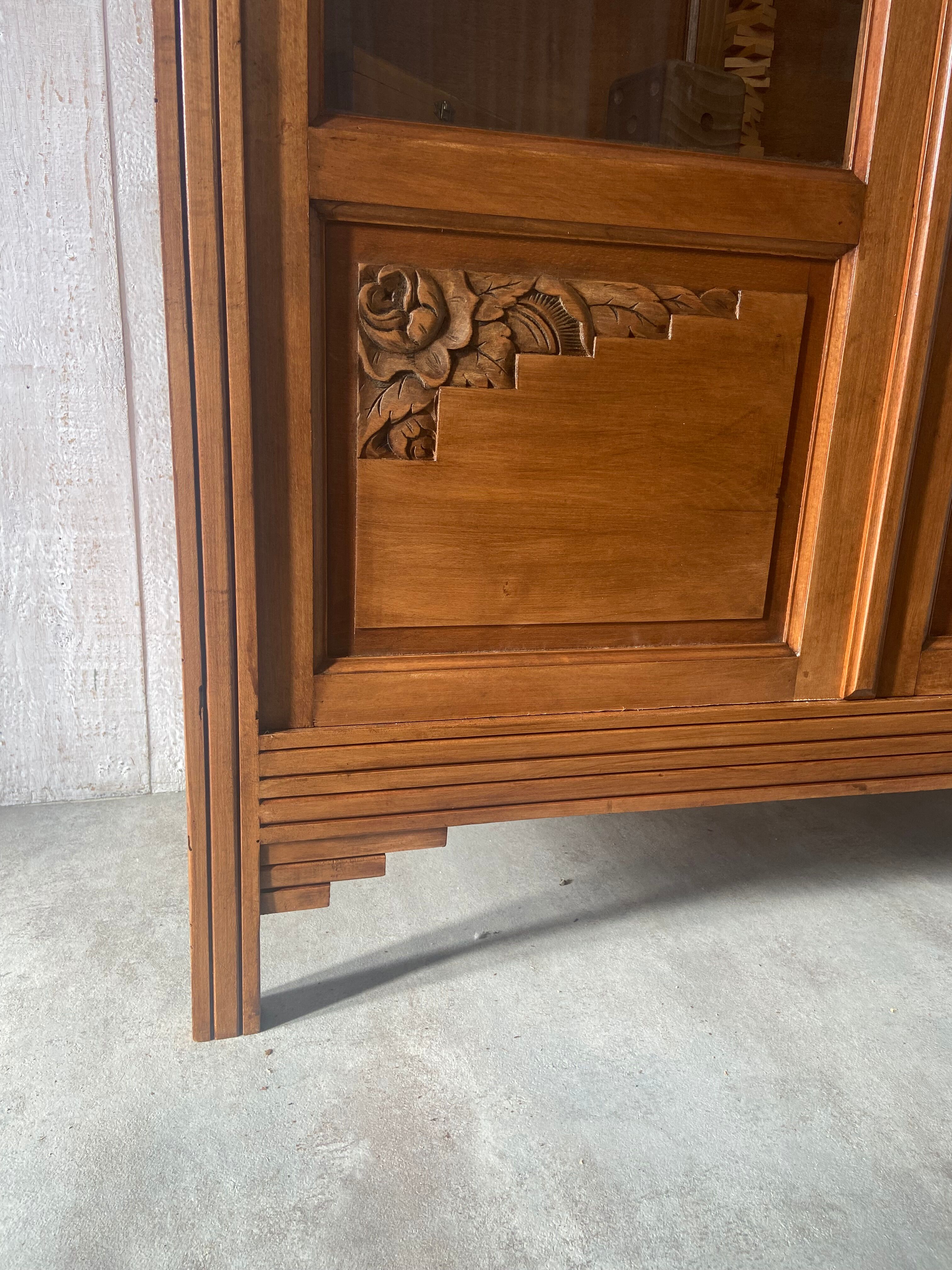 Vintage library/shelf