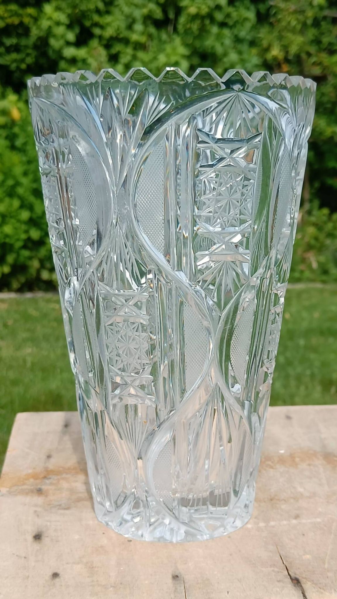 Cut glass vase in Art Deco style