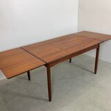Large Danish extendable dining table in Teak, 1960