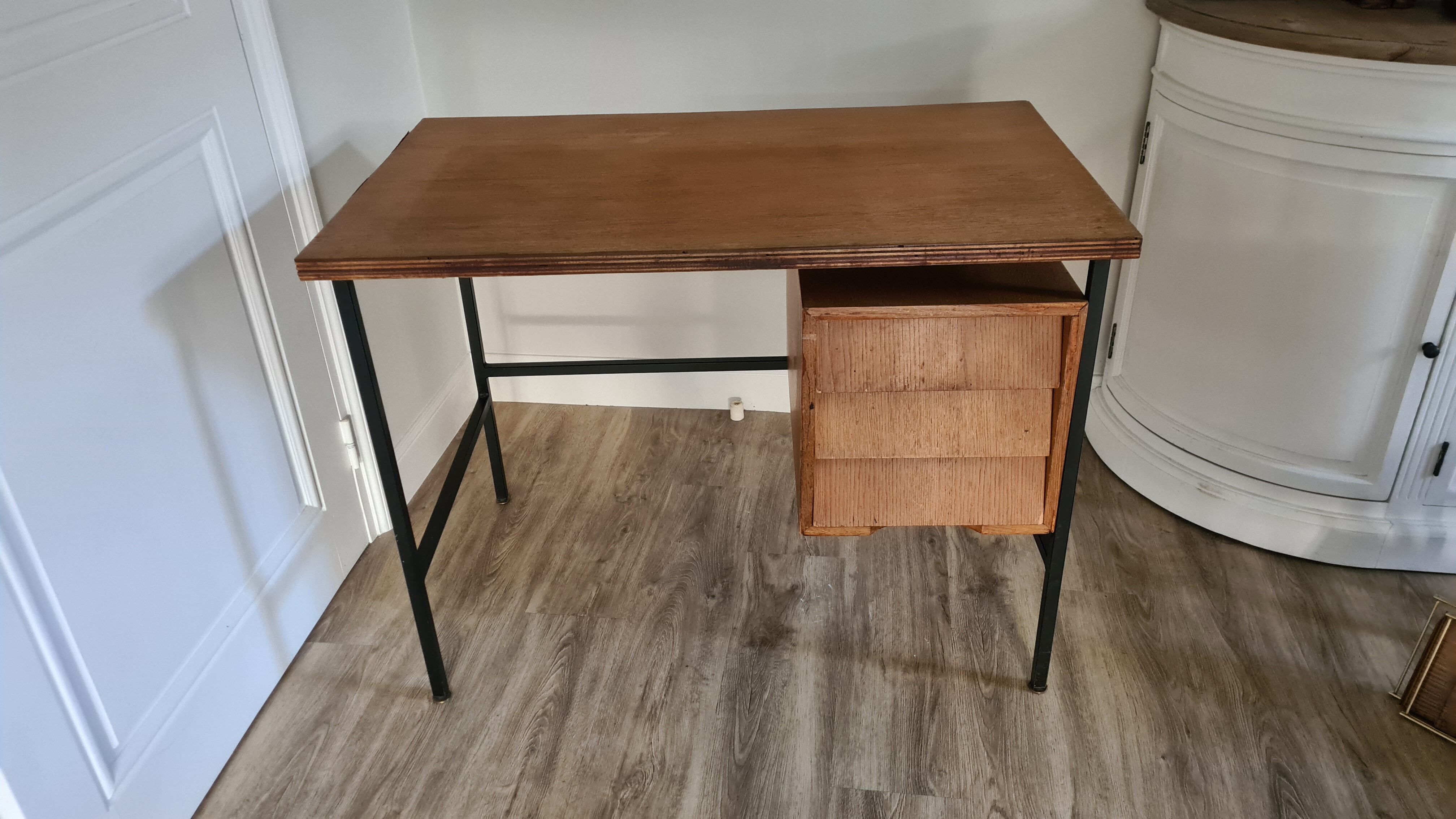 Old wood and metal desk 3 drawers 50s