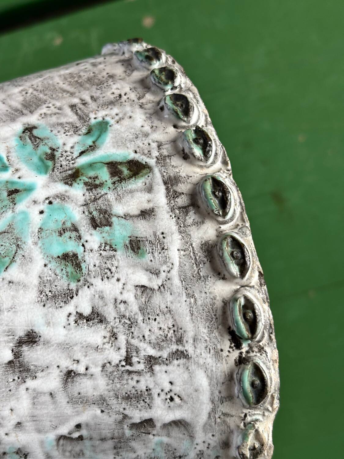 Glazed ceramic owl – Totem sculpture