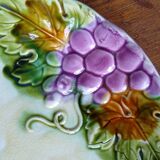 Old plate in slurry pattern grapes