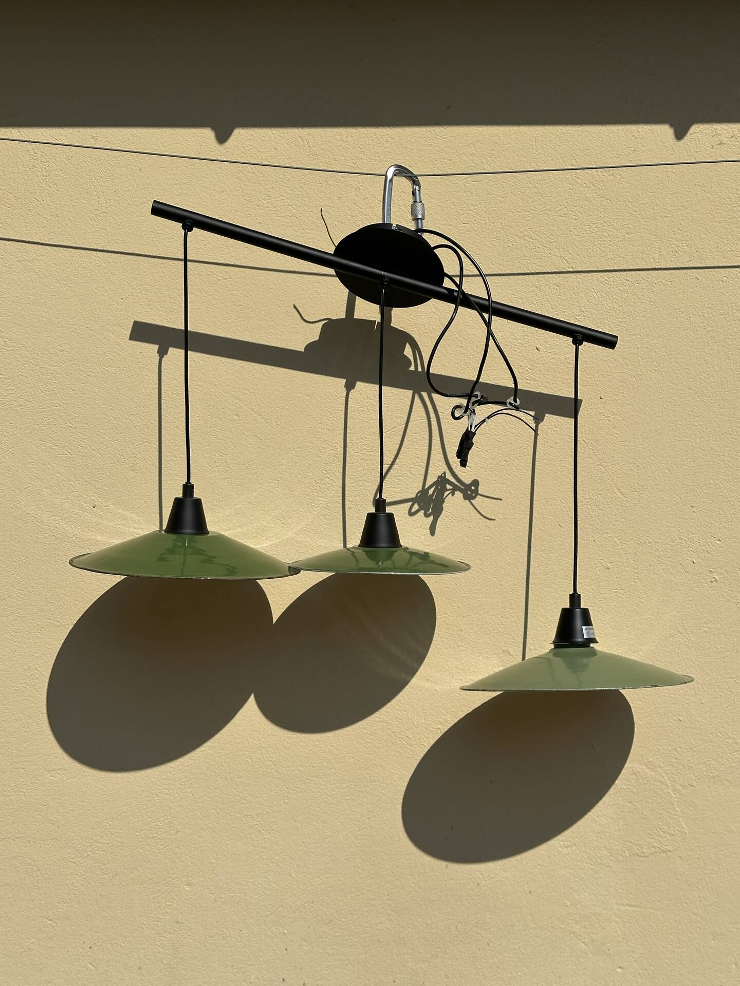 Ceiling light pendant lampshade enamelled green and white metal
