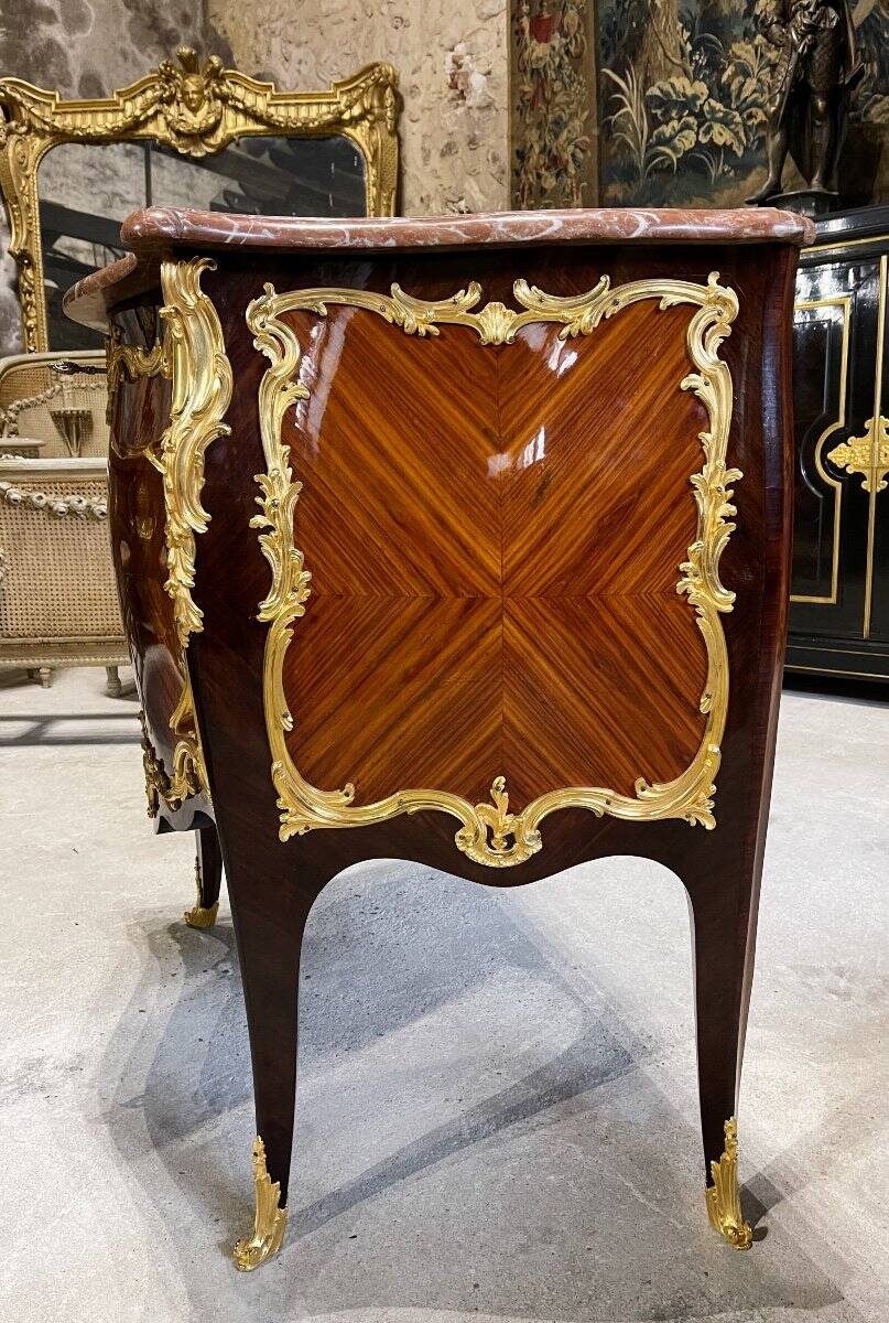 Jumping Commode in Marquetry and Gilded Bronzes Attributed to the House of Millet, 19th Century