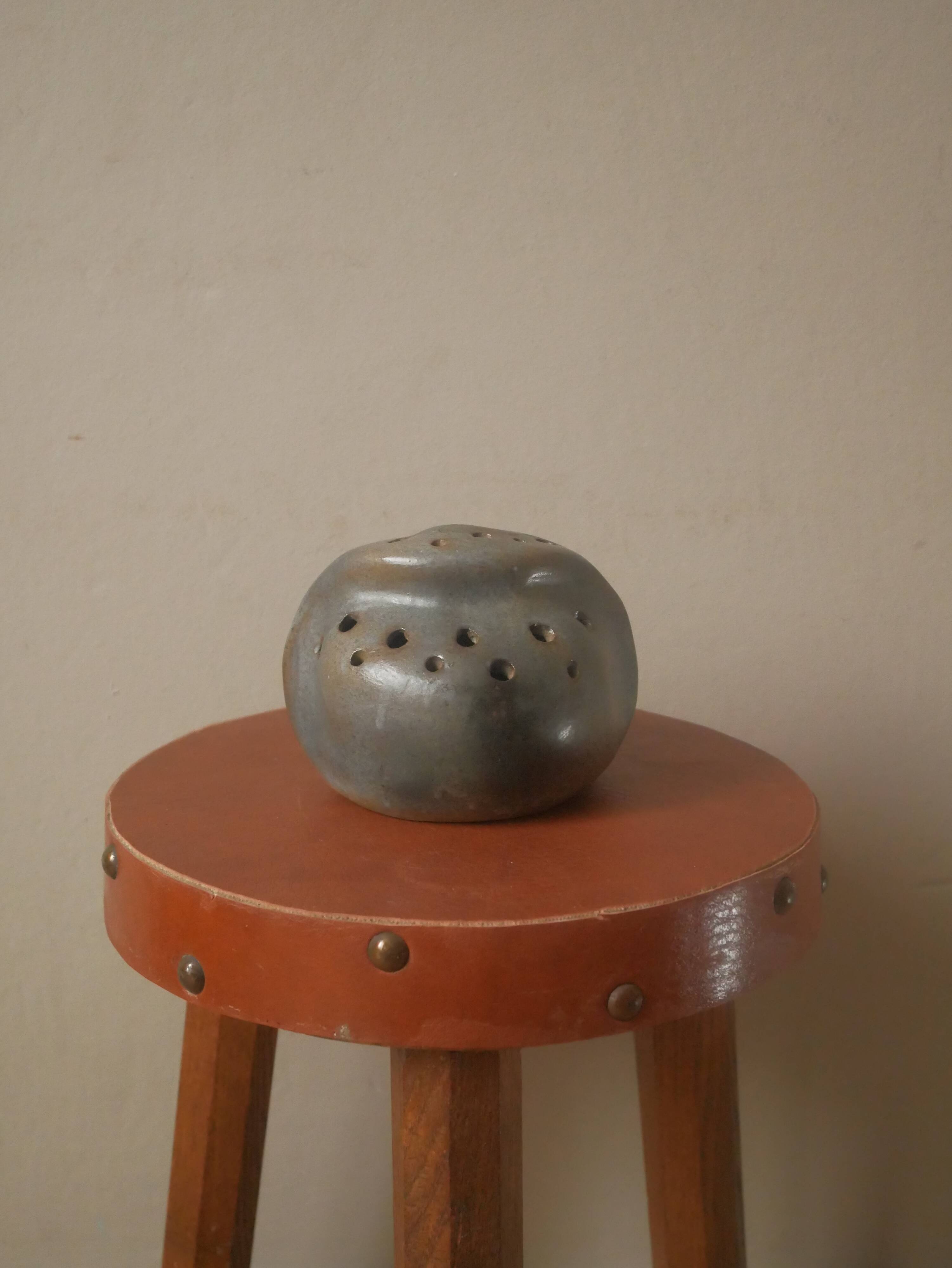 Ceramic flower stick Au grès du jour honfleur pottery handmade artisanal manufacturing