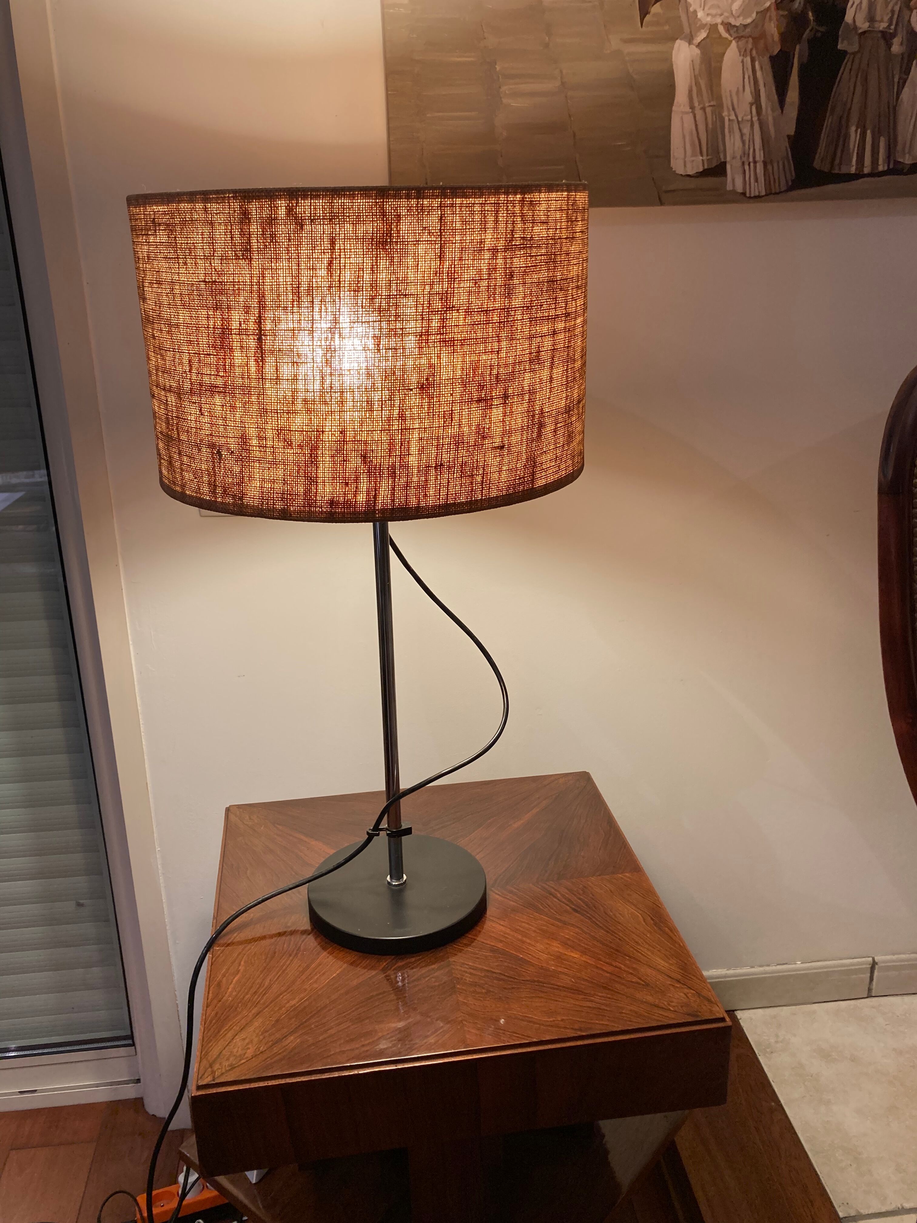 Height adjustable 70s lamp