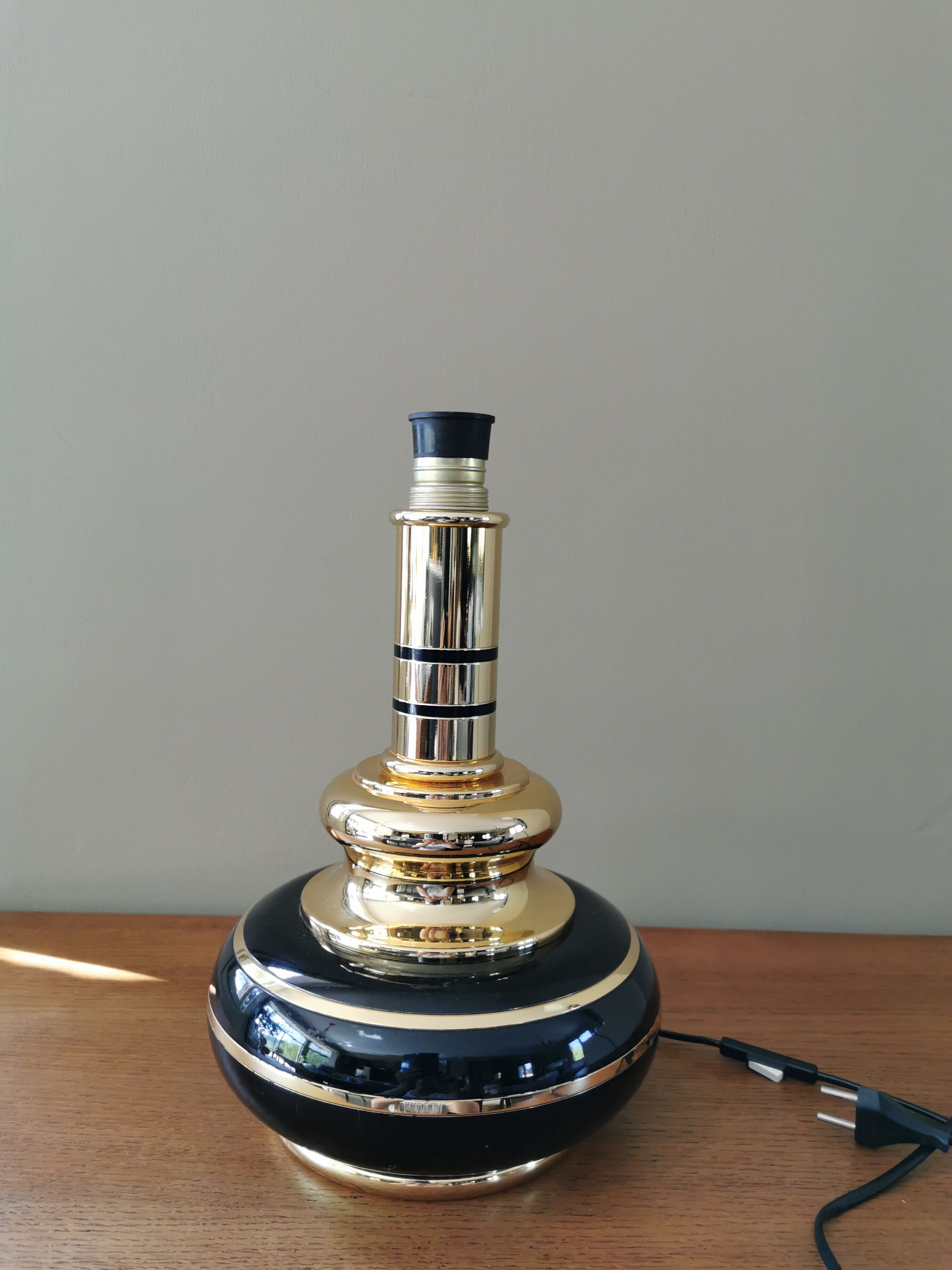 Vintage lamp foot 70 in black metal and gold