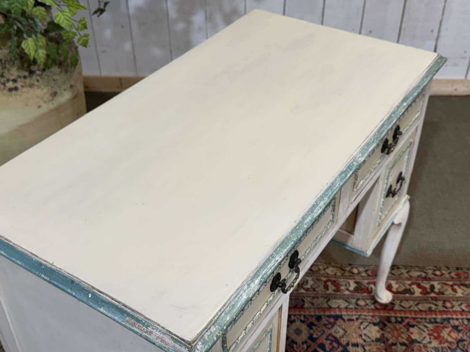 English desk in pine from the 1950s.