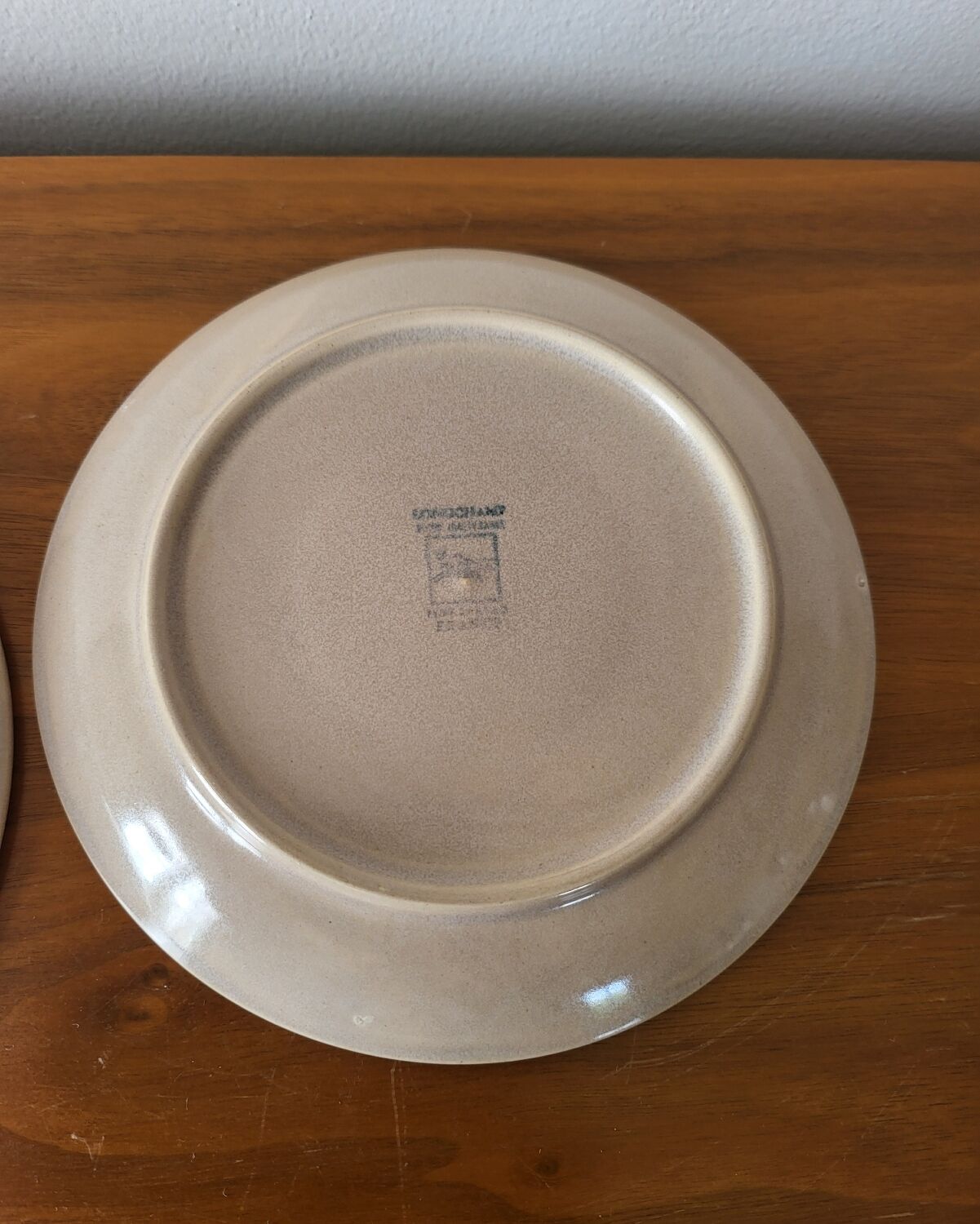 Ensemble de 2 grandes tasses et sous-tasse en grès Longchamp