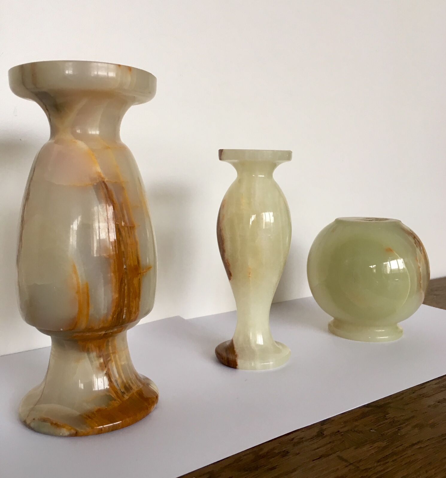 Pot and soliflores in onyx marble