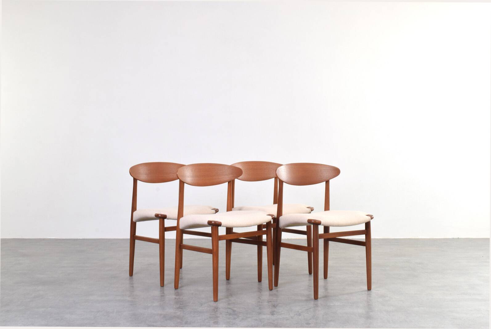 Danish Teak Dining Chairs by Ejner Larsen & Aksel Bender Madsen 1960s Set 4