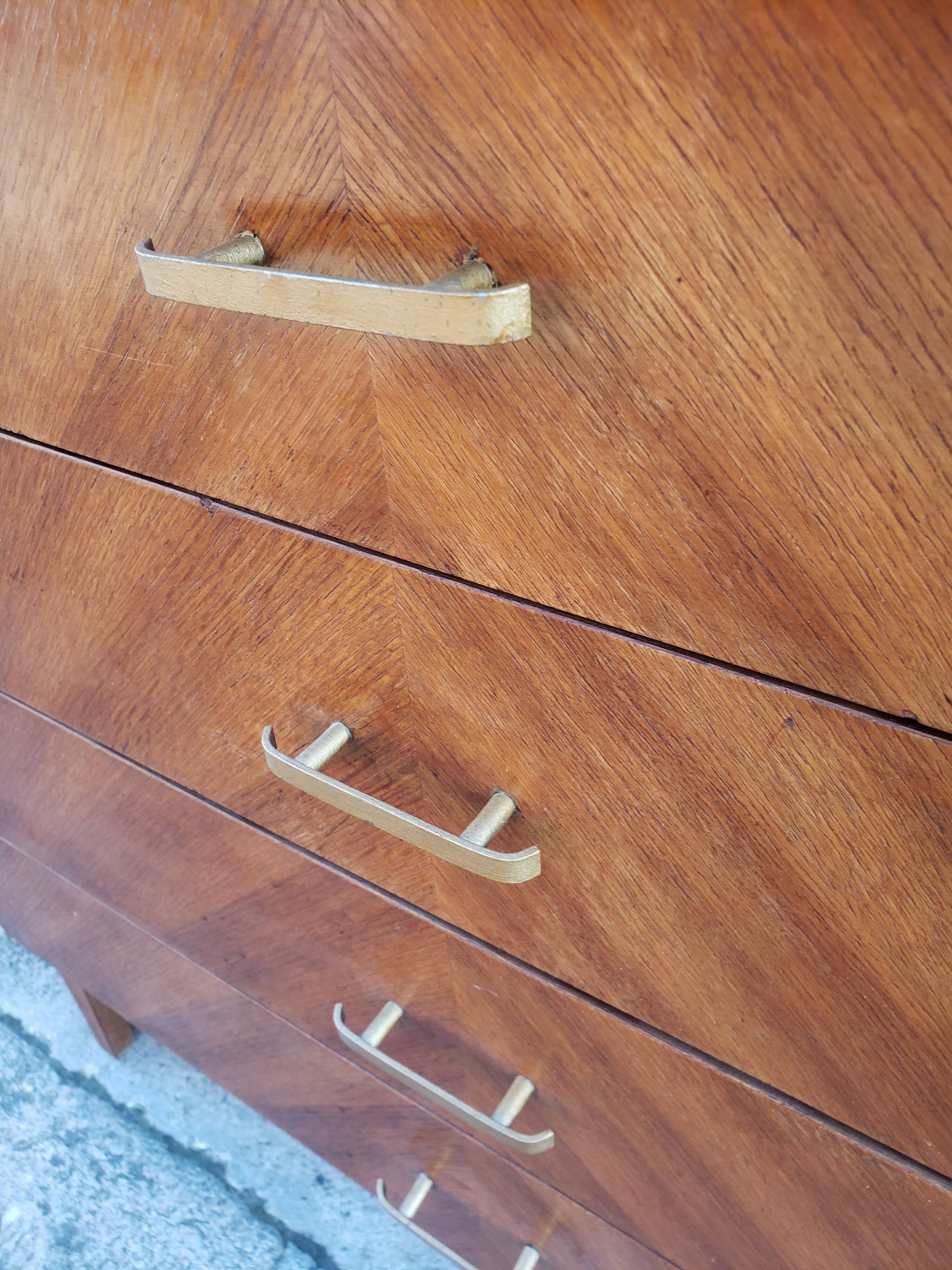 Commode vintage design chevrons
