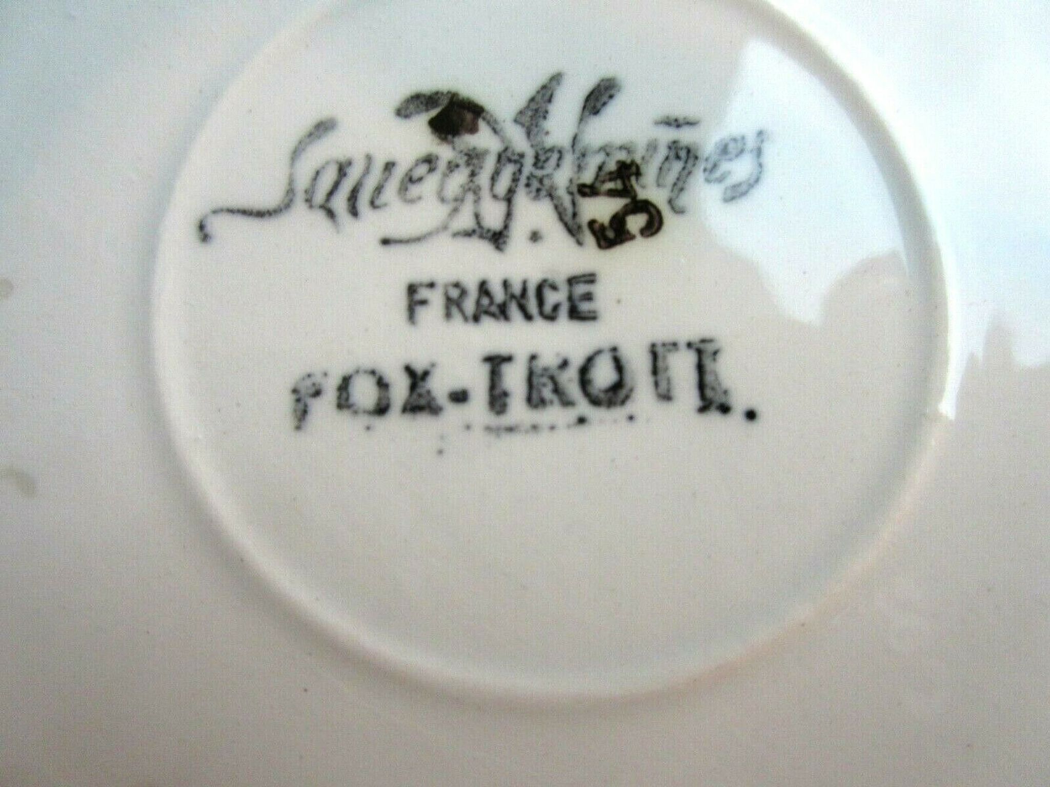 Lot of 2 large chocolate cups with saucers, FOX TROTT of SARREGUEMINES