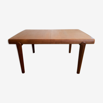 Danish vintage teak dining table from the 60s published by vamo sonderborg.