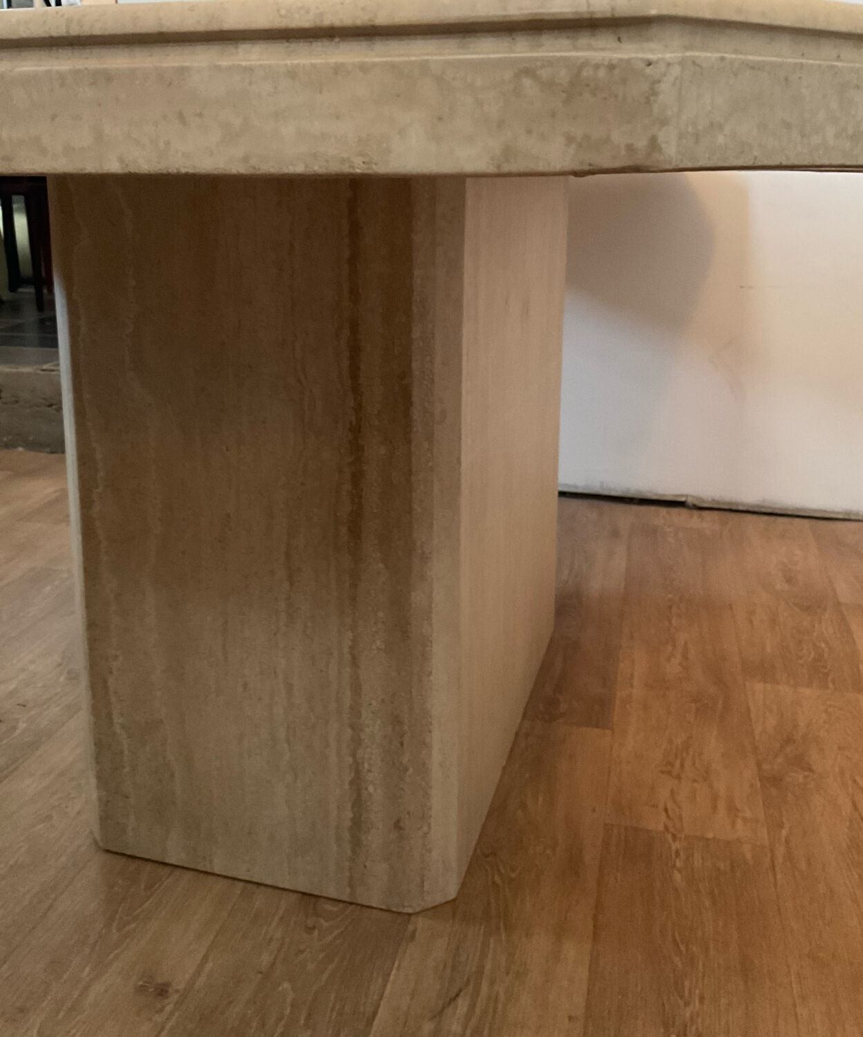 Travertine dining table 6/8 people