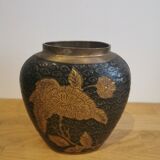 small vase in chiseled brass Japanese decoration