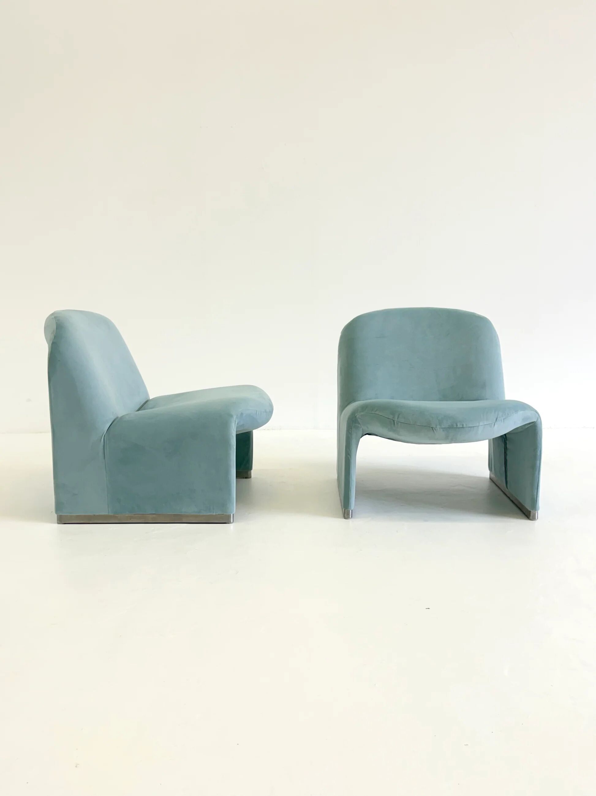 Anonima Castelli Alky armchair in baby blue velvet