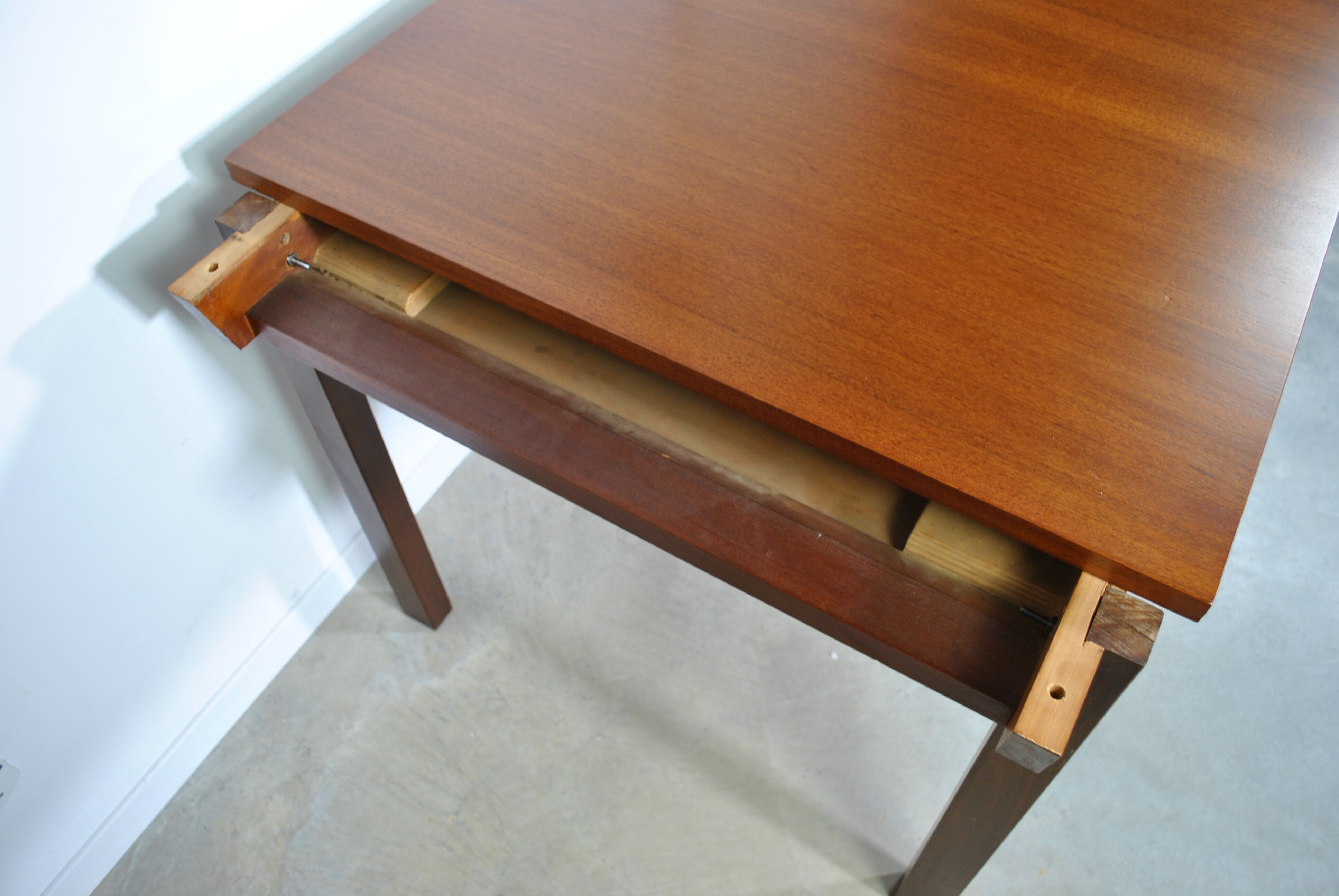 Extendable dining table in 1970 teak