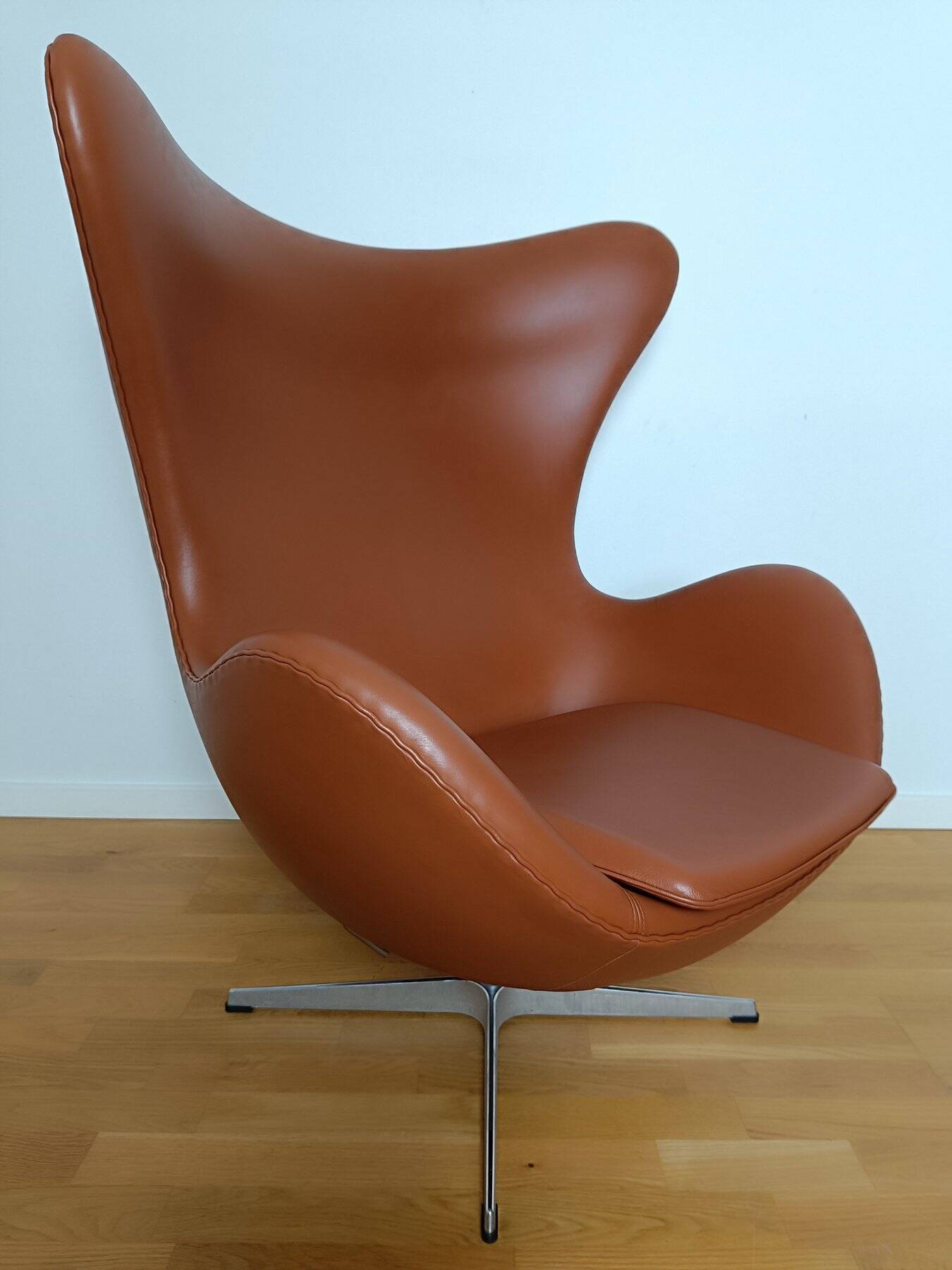 Arne Jacobsen - Egg Chair - Arne Jacobsen - Lounge chair