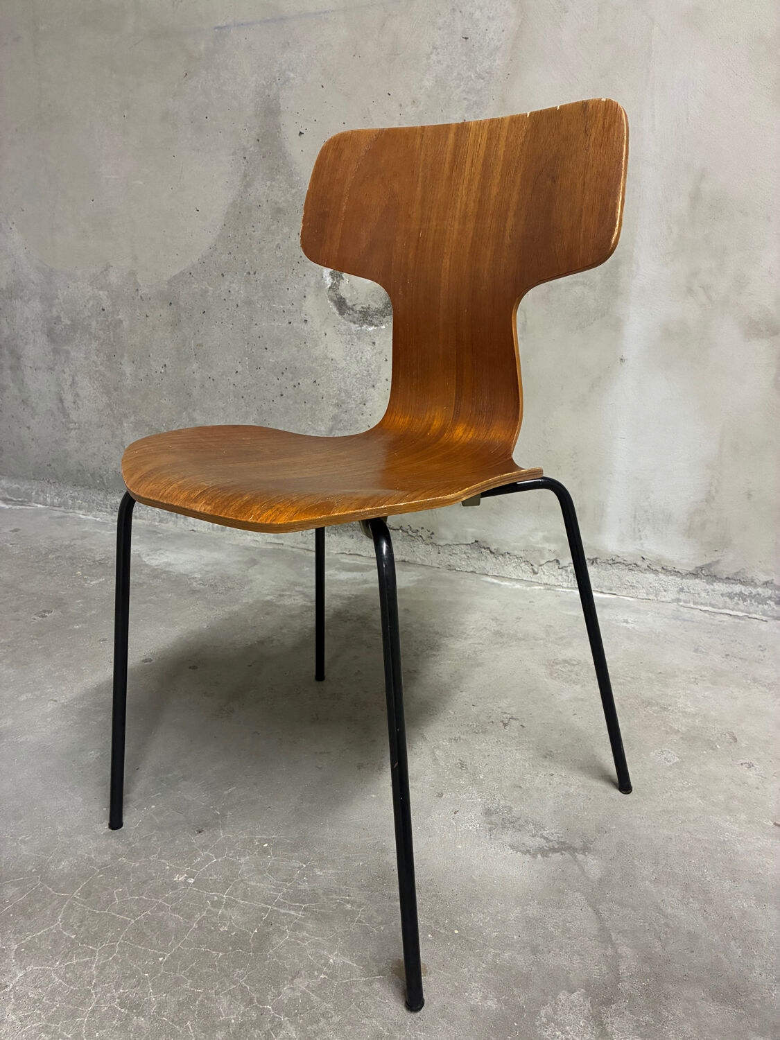 Hammer Chairs by Arne Jacobsen