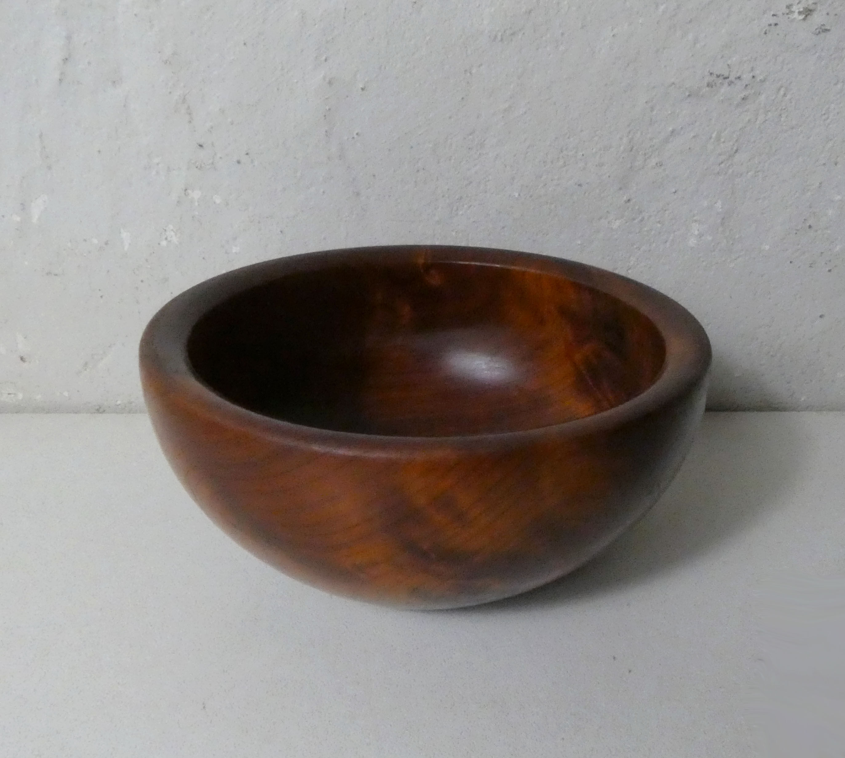 2 wooden bowls turned