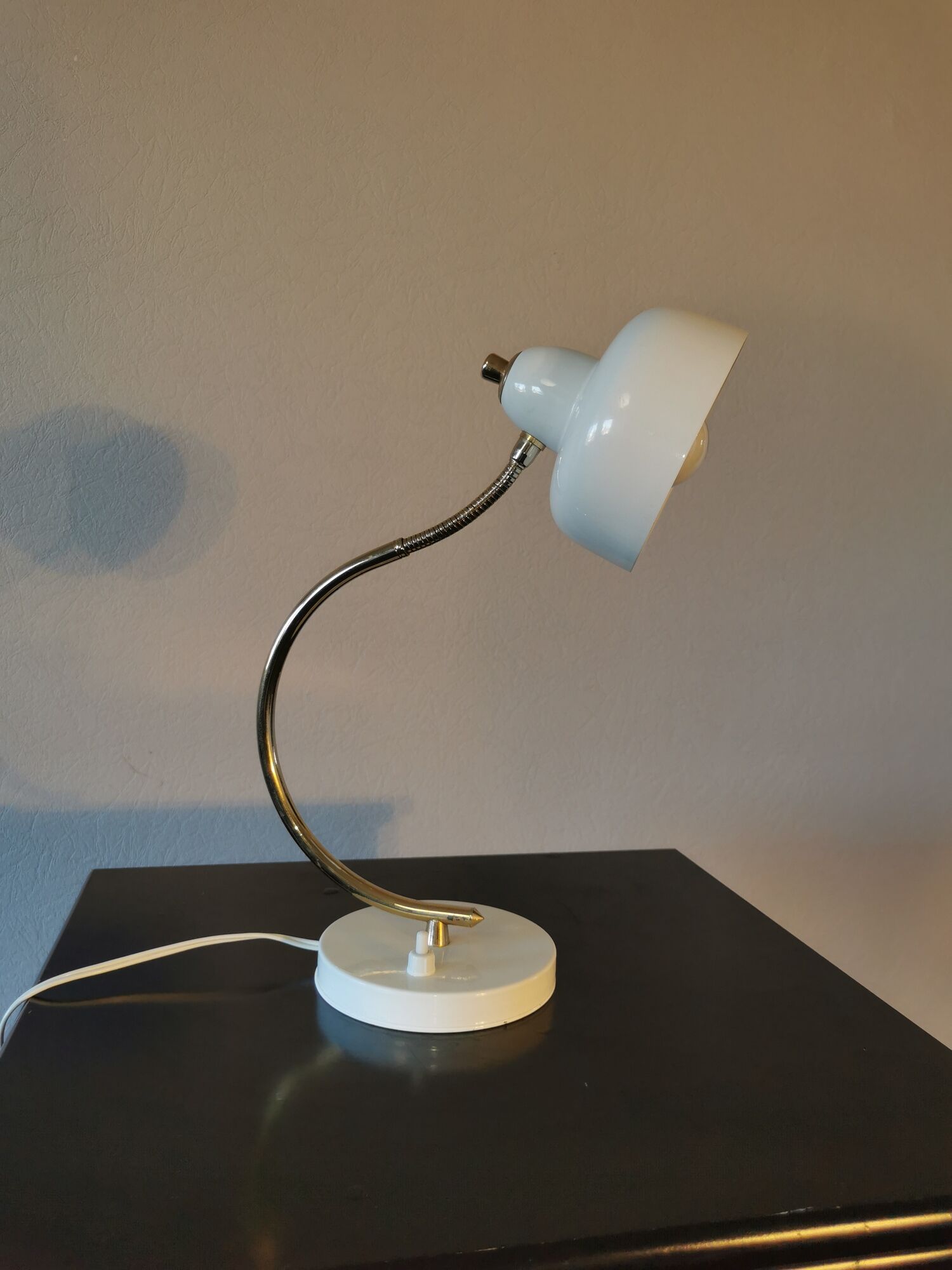 Curved lamp, brass and lacquered steel, 1960, France