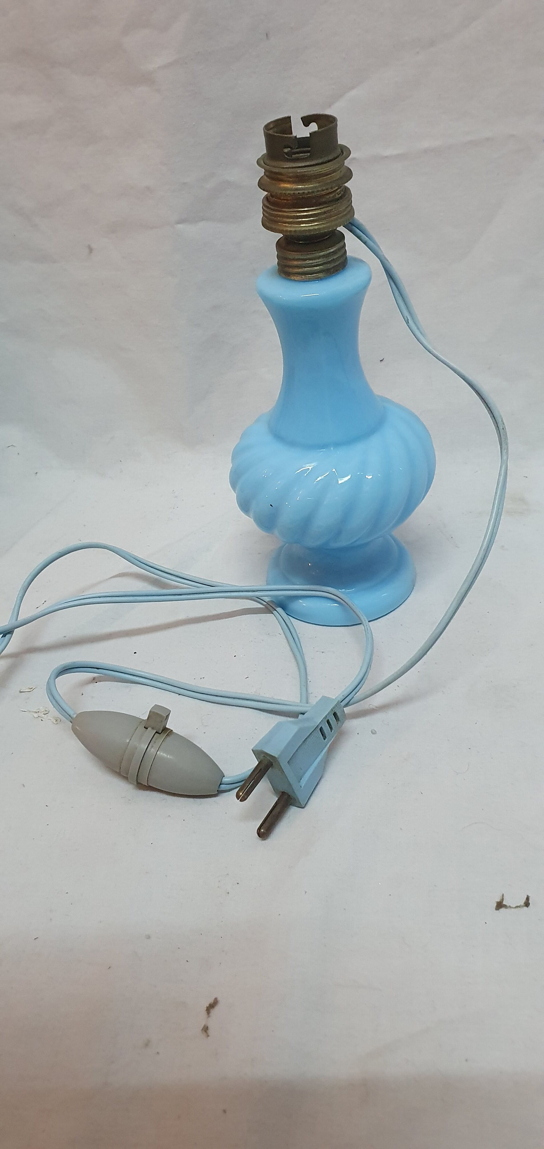 Pied de lampe opaline bleu