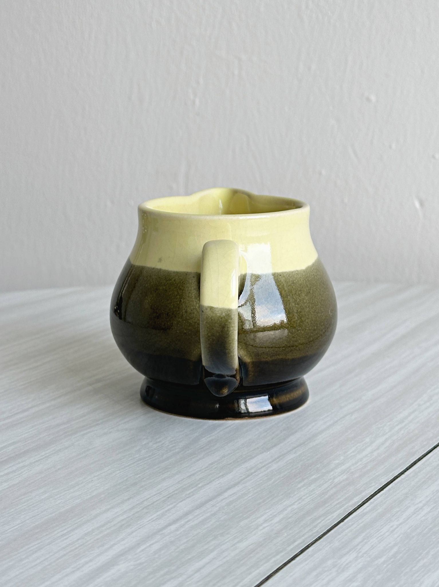 Two-tone milk jug