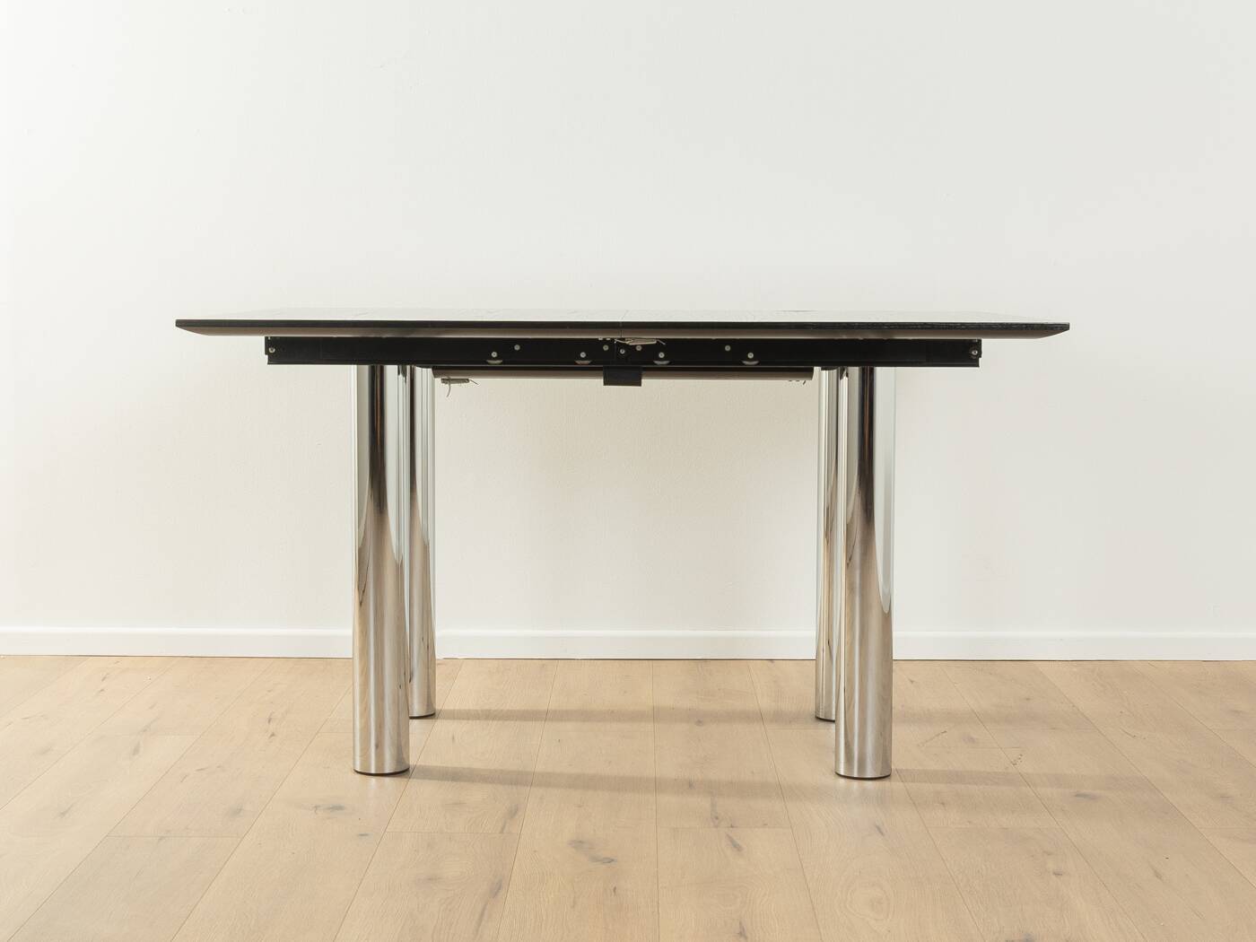 Postmodern Dining Table, Läsko