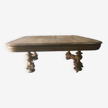 Table basse en chêne sur roulettes