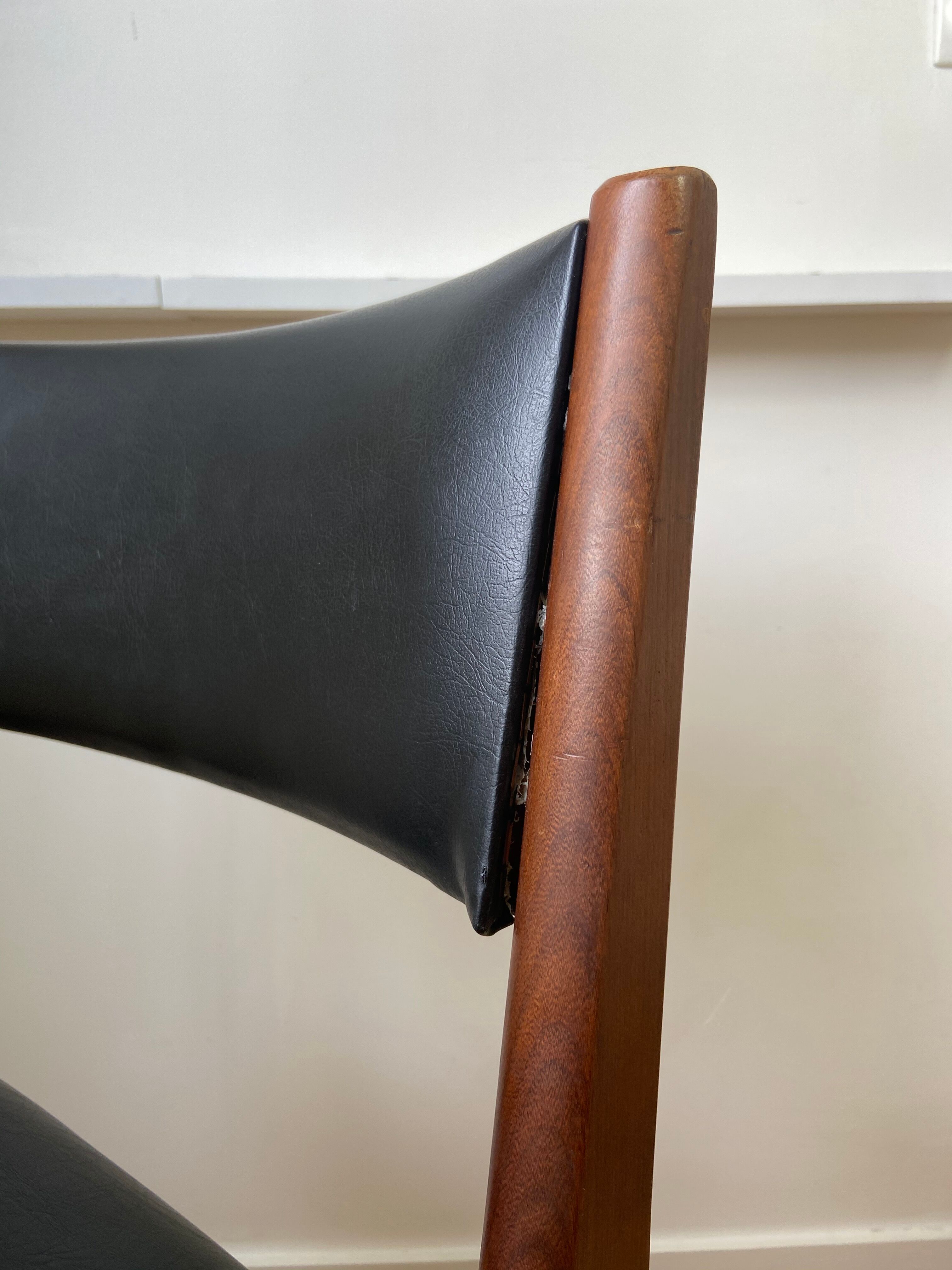 Scandinavian chair made of wood and skai