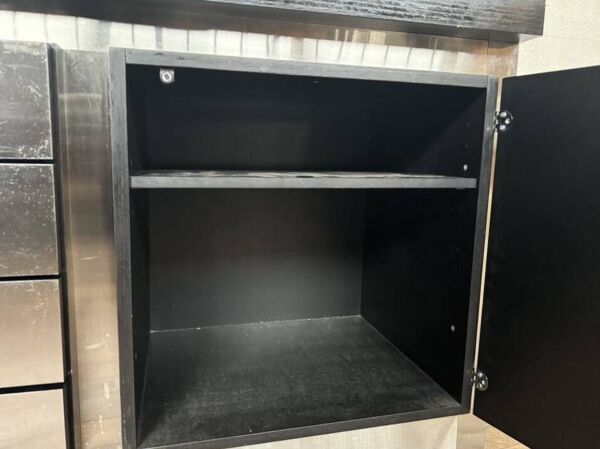 Enfilade vintage en bois et alu design année 1970 à 3 portes et 4 tiroirs