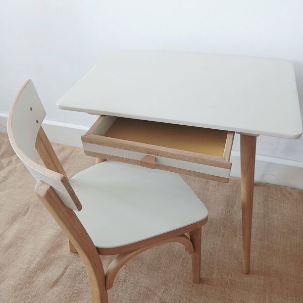 Bureau et chaise enfant baumann