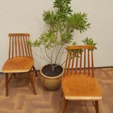 4 Scandinavian chairs like "Stockholm"