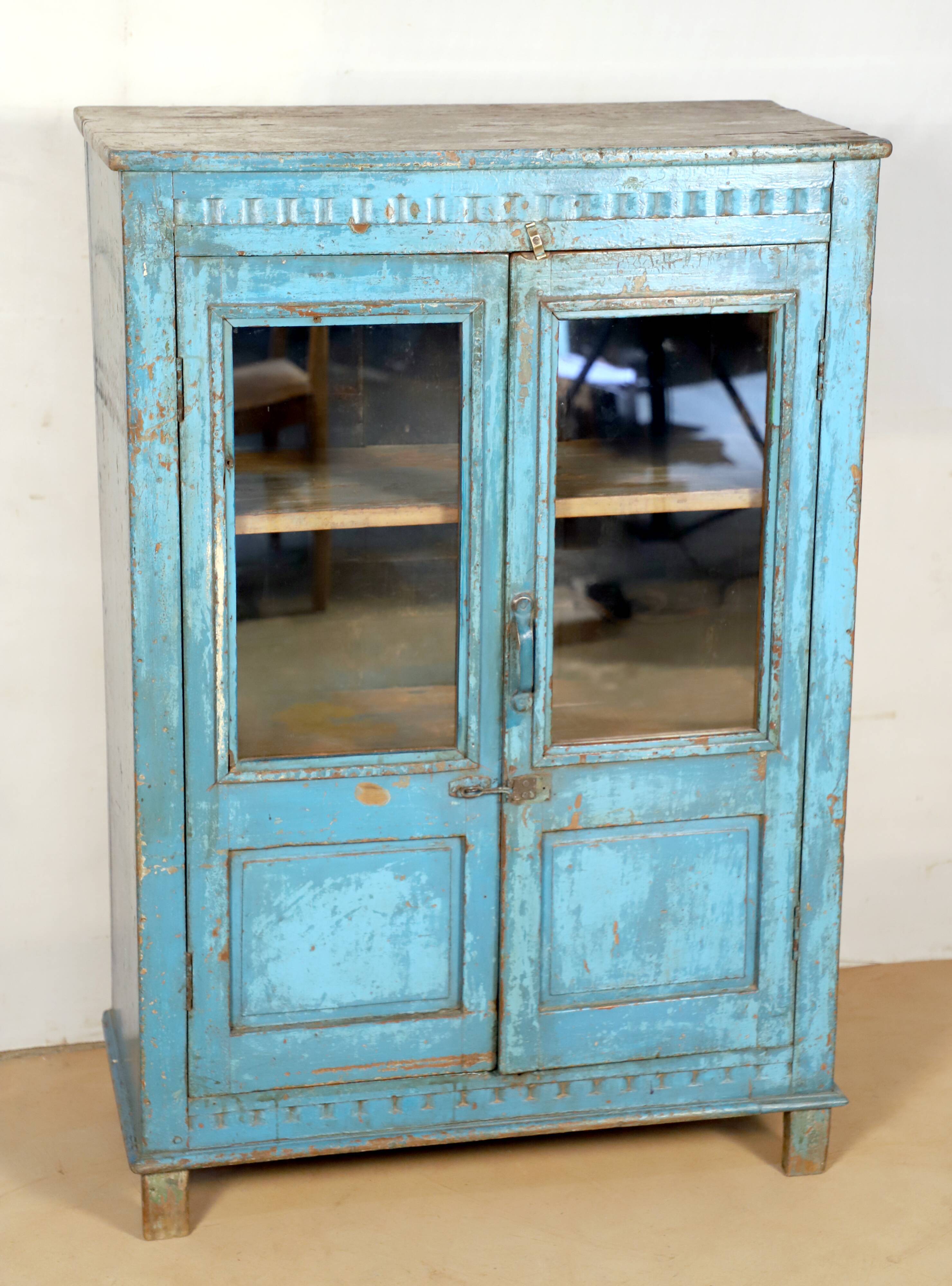 Vaisselier - Burmese teak buffet with original blue patina