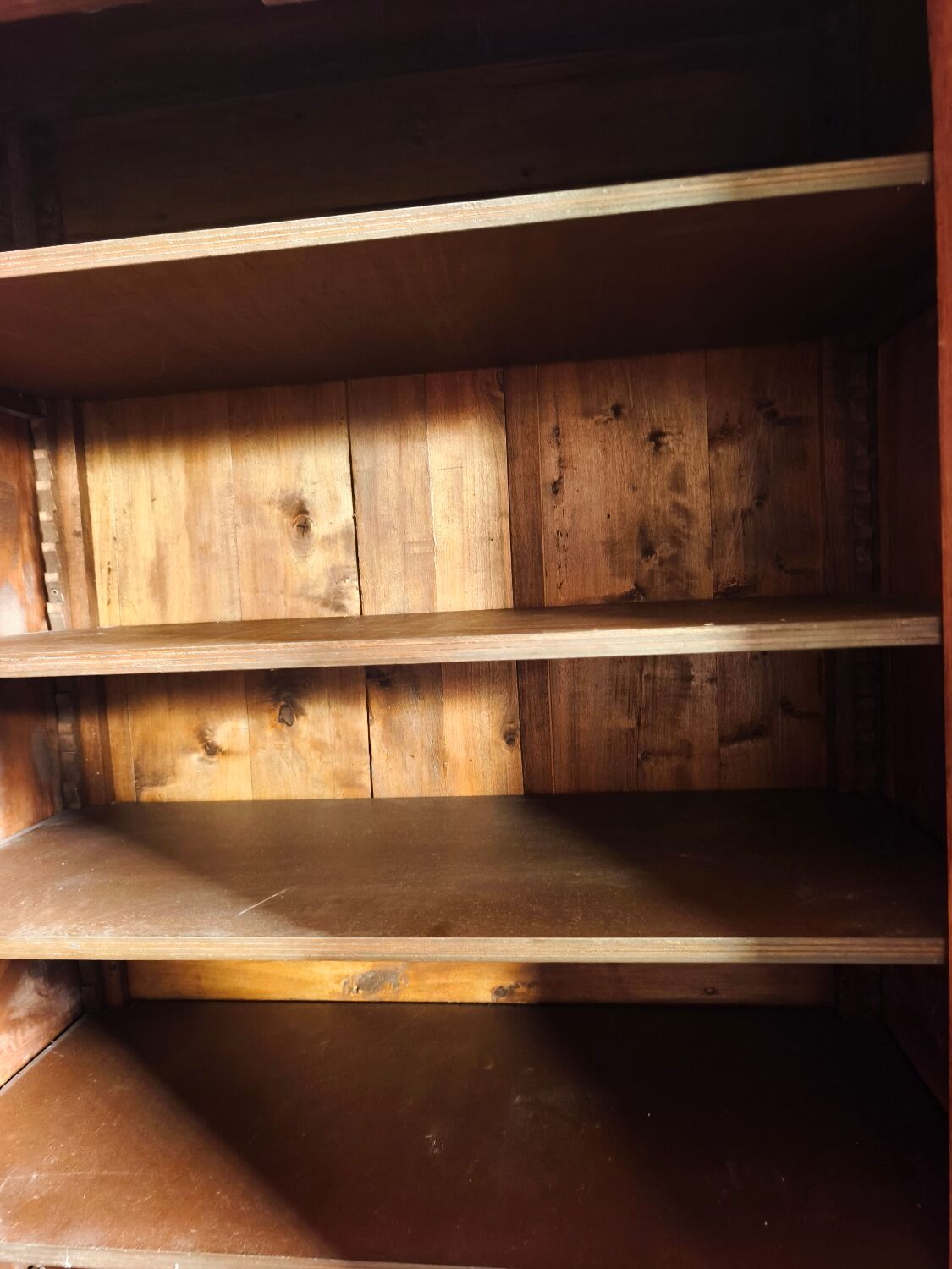Antique linen cupboard in solid walnut from the 19th century – Louis Philippe
