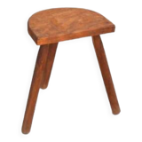 Half-moon tripod stool