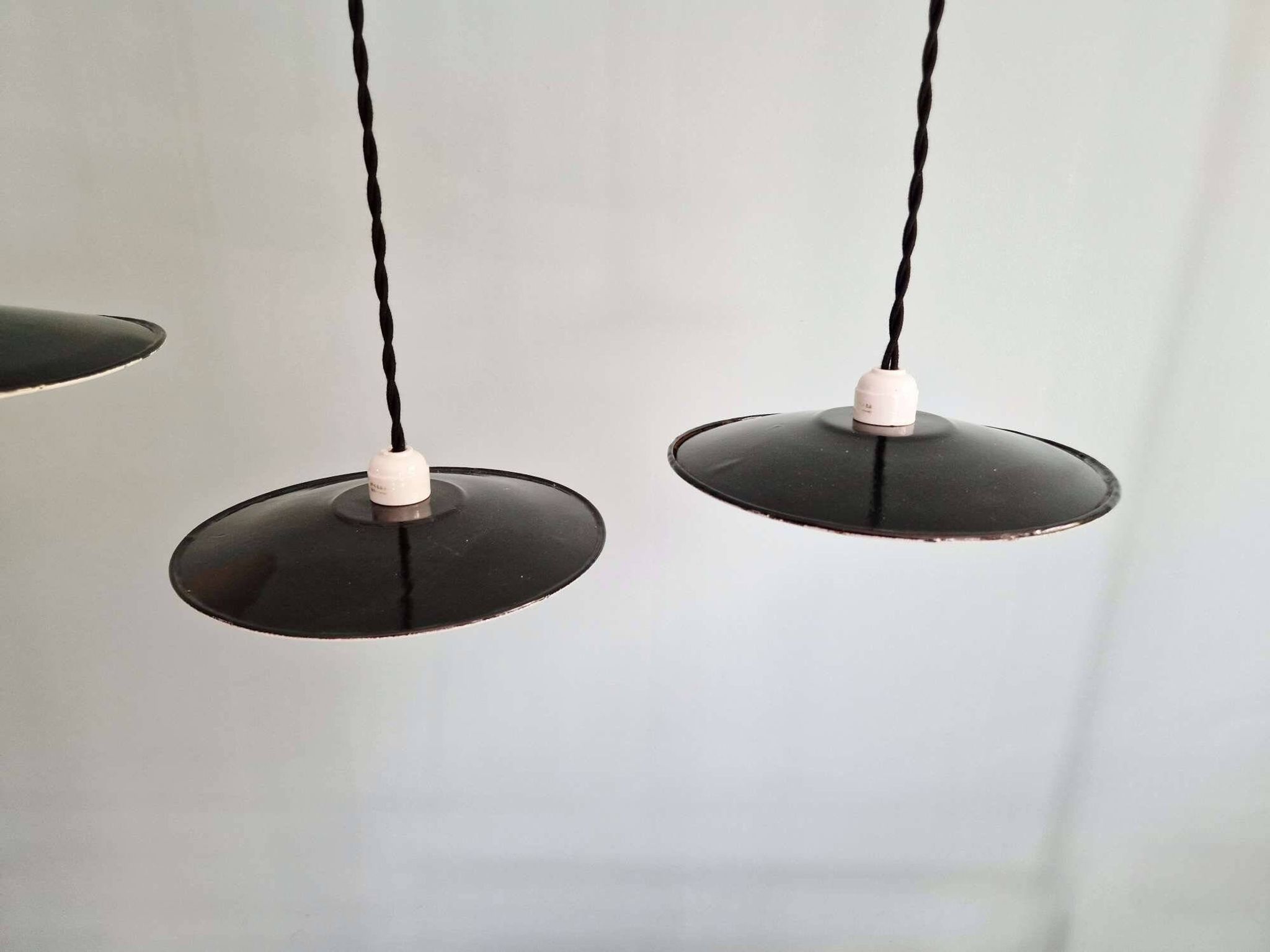 Set of 4 industrial pendant lights in black and white enamelled sheet metal