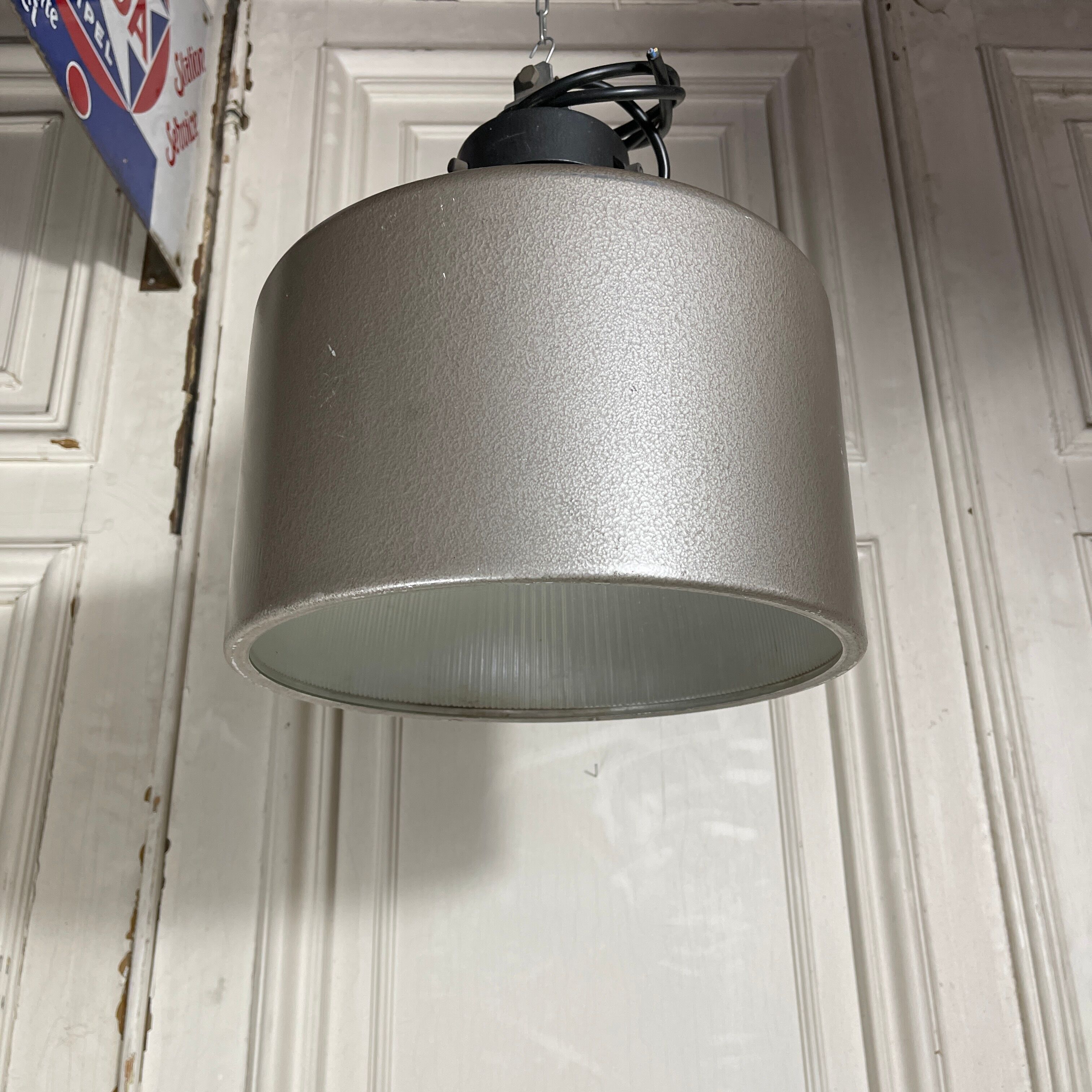 Holophane industrial suspension