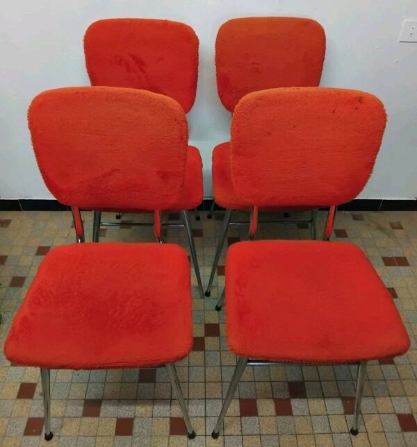 Lot de 4 anciennes chaises en tissus moumoute année 60 vintage