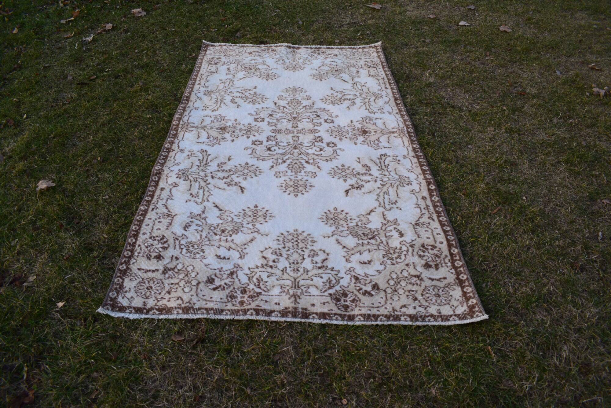 Vintage Turkish rug handmade 117x217 cm