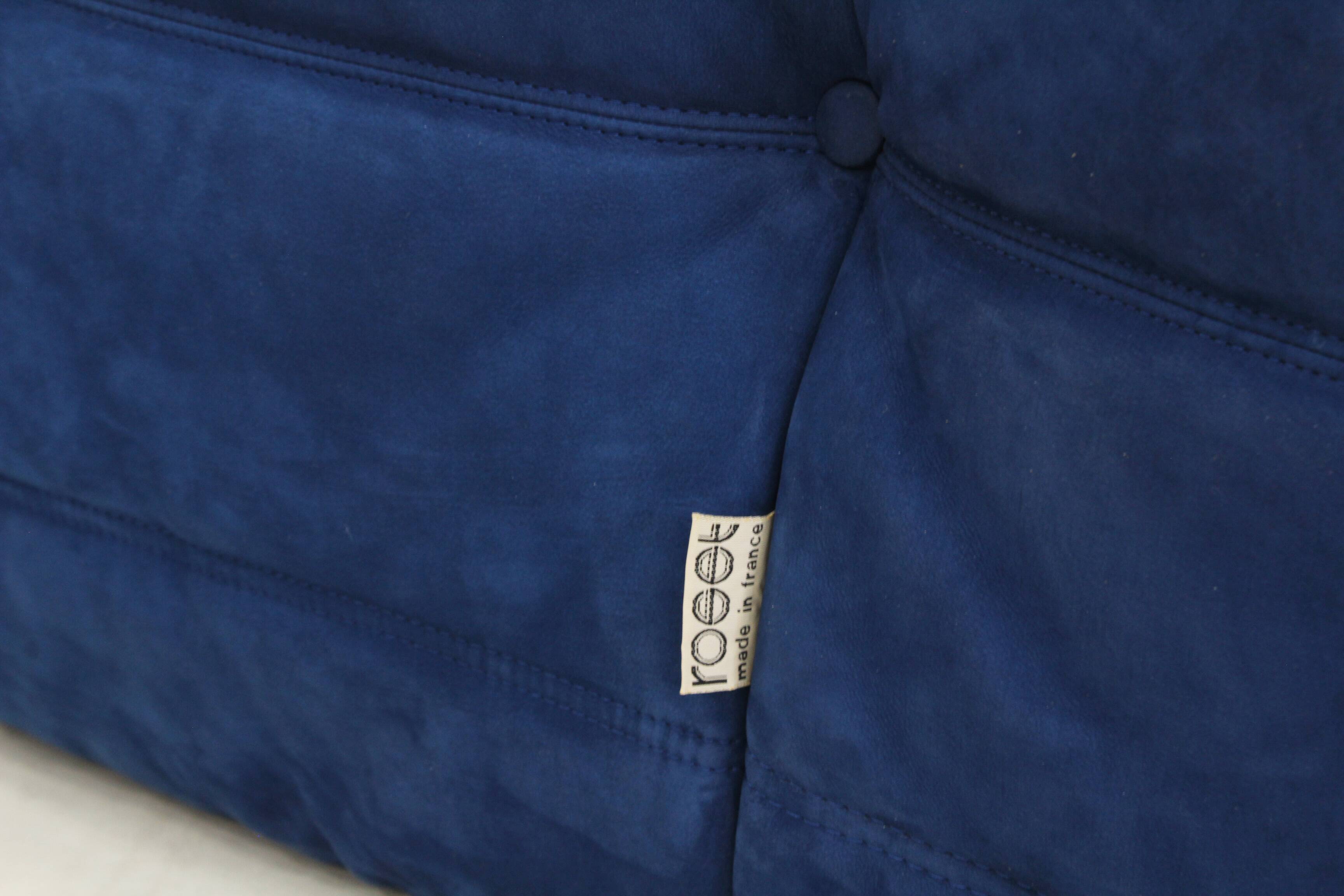 Togo Ligne Roset blue leather corner armchair by Michel Ducaroy for Ligne Roset