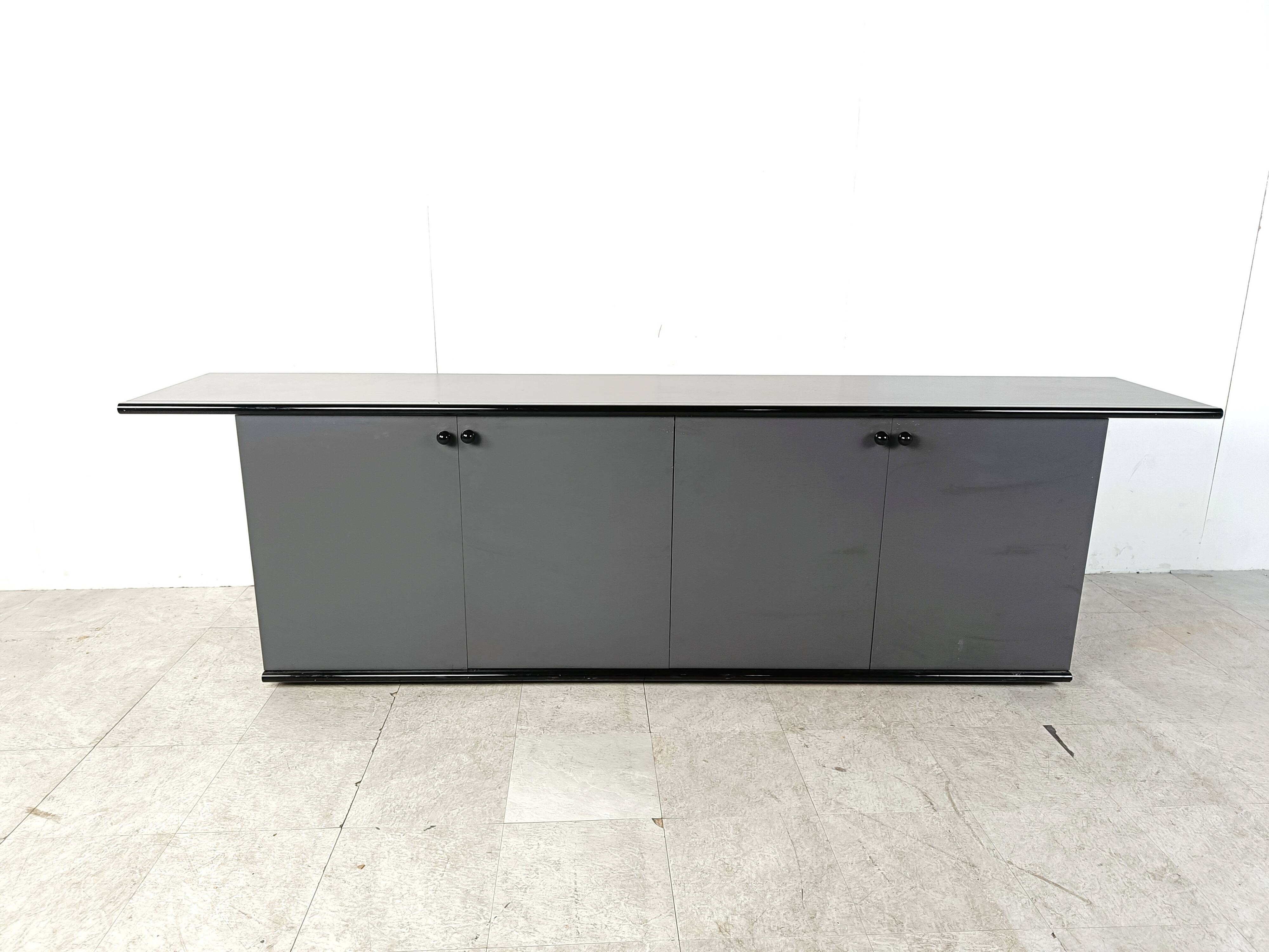 Buffet vintage des années 1980