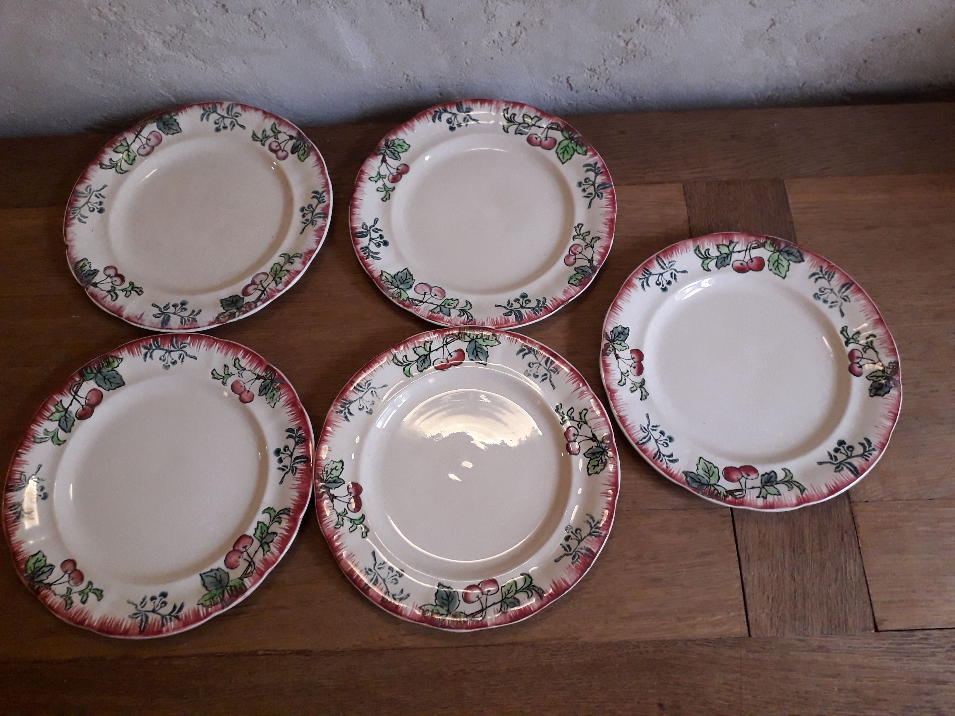 Set of 9 dessert plates Longwy moèle Montmorency end 19th