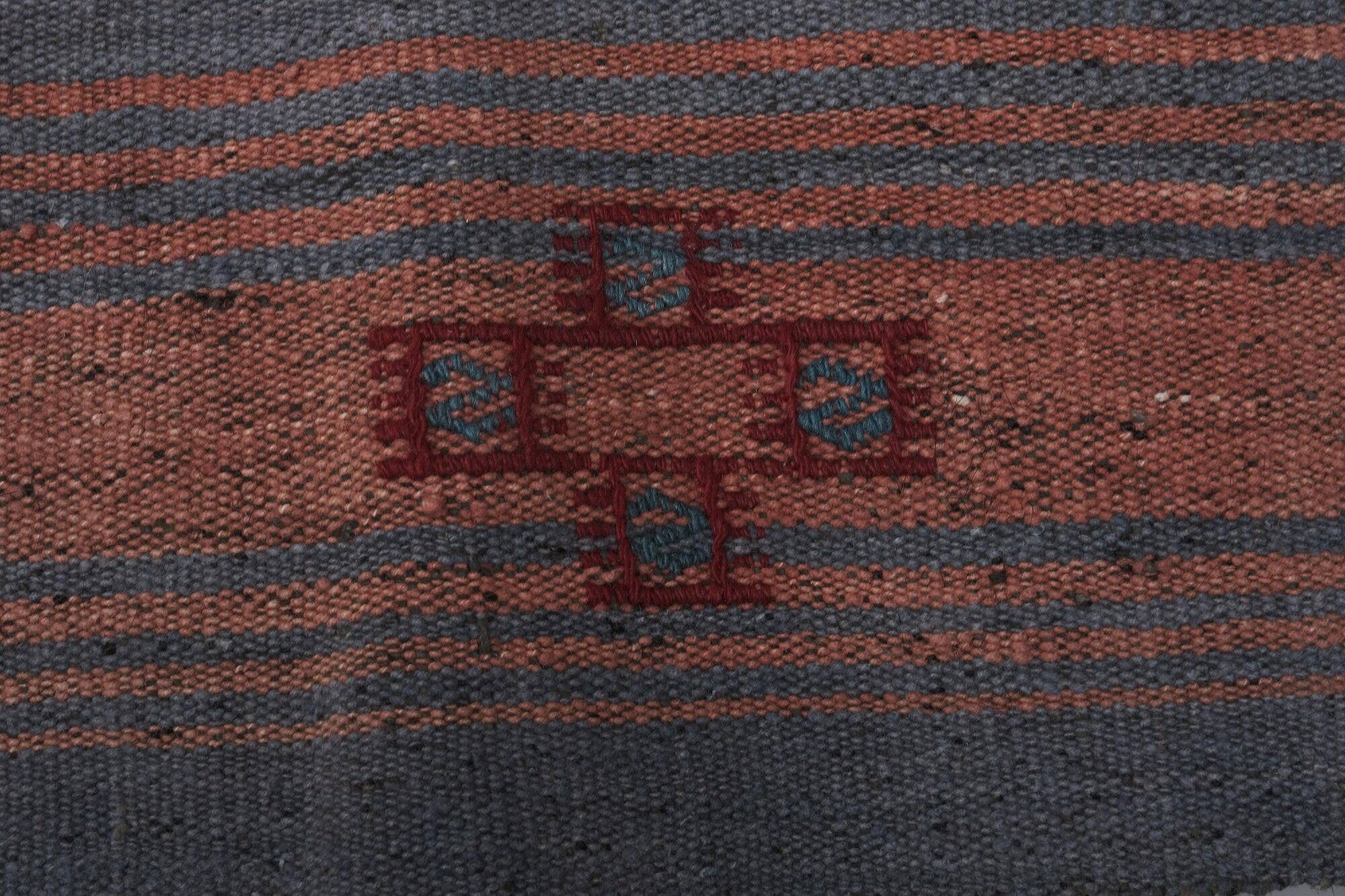 Vintage Turkish kilim, handwoven, 120x286 cm.