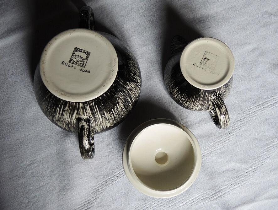 Pair of the Salins earthenware factory: Golfe Juan