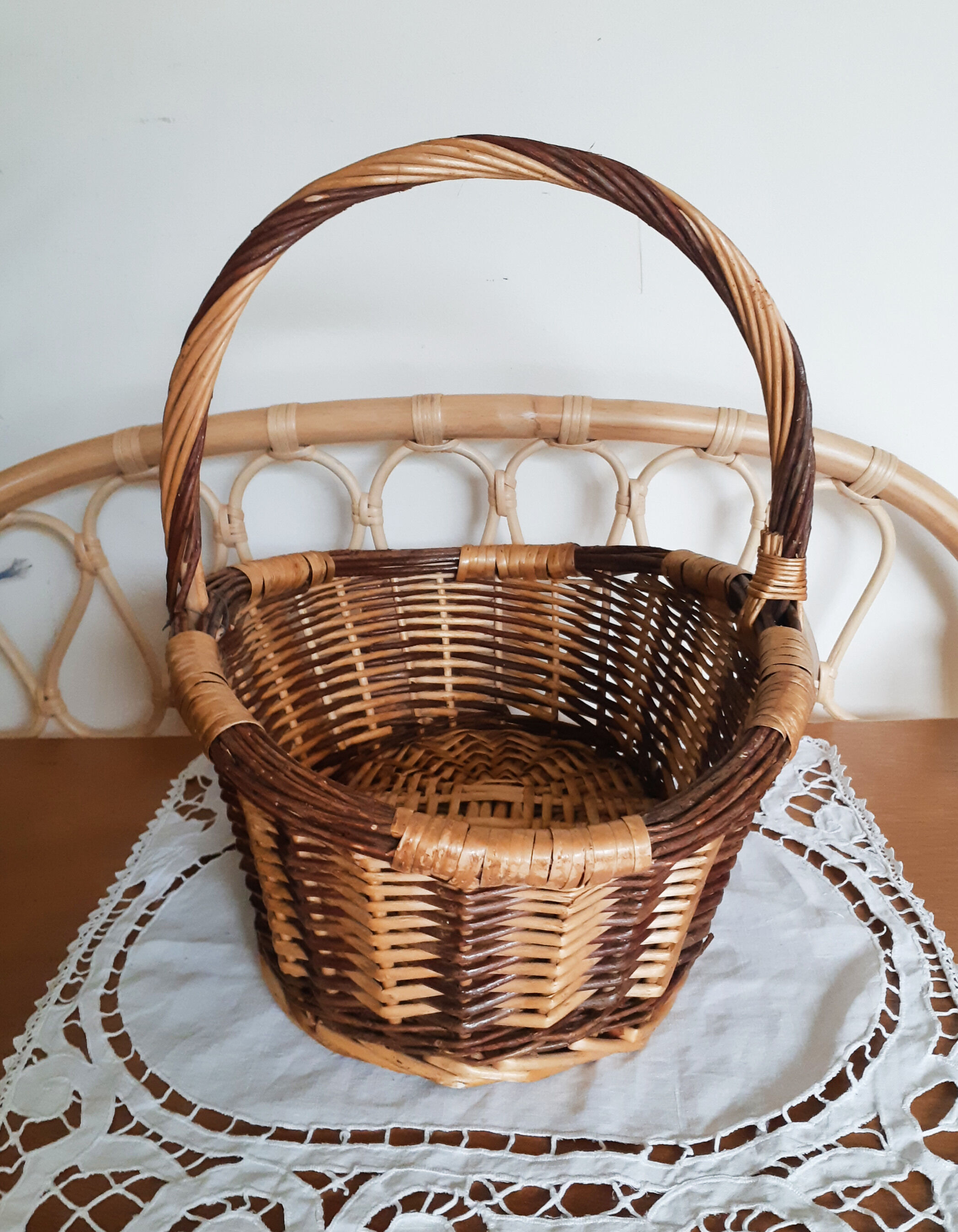 Oval rattan basket